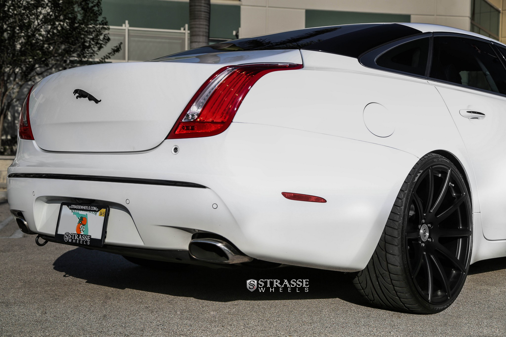 White Jaguar XJ-Type with Red LED Taillights - Photo by Strasse Forged