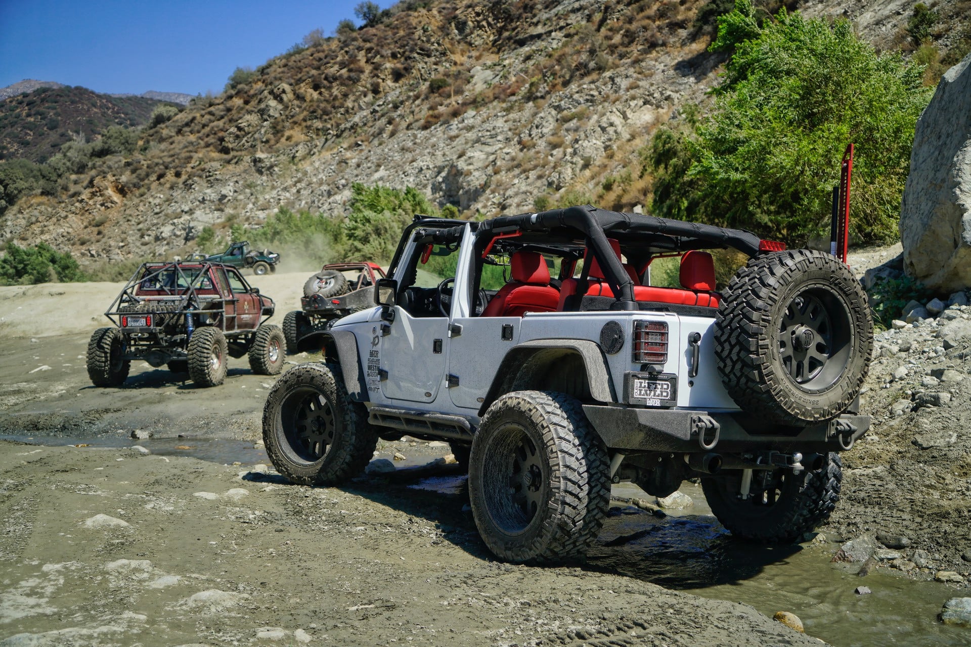 Nitto Spare Tire Kit on Gray Jeep Wrangler - Photo by TIS Wheels