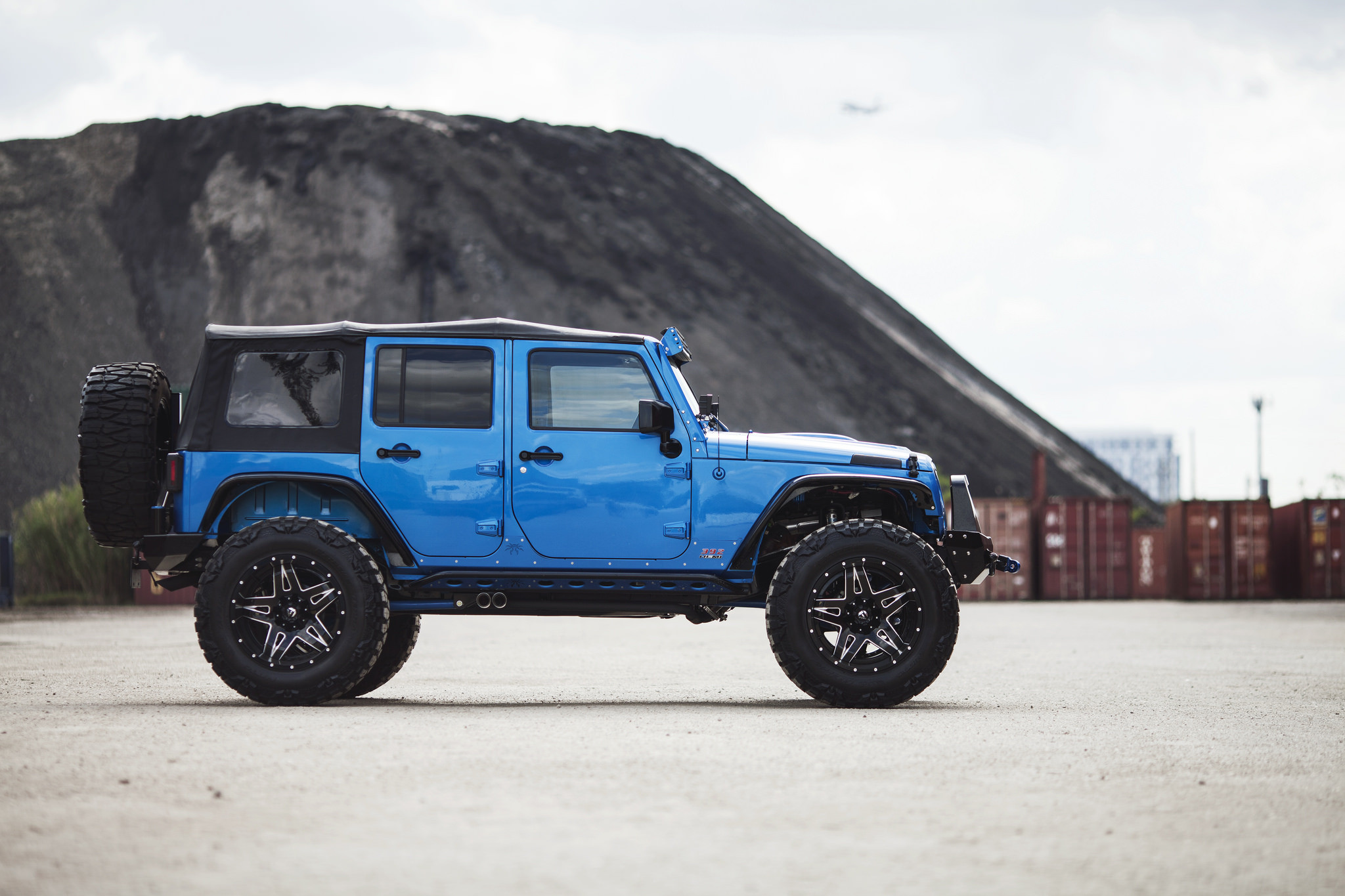 Fuel Full Blown Deep Lip Gloss Black Wheels On Jeep Wrangler JK - Photo by Fuel Off-Road