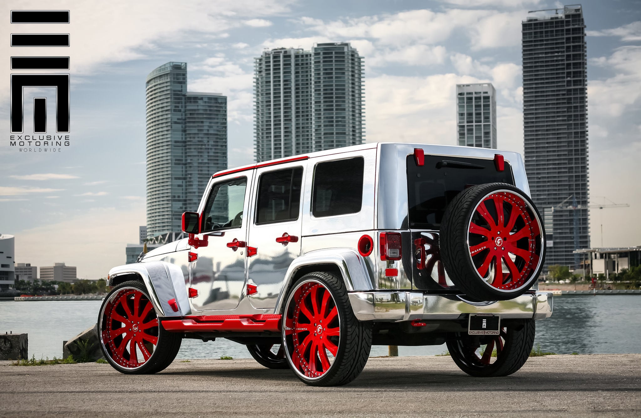Chrome Jeep Wrangler JK Unlimited With Red Wheels - Photo by Exclusive Motoring