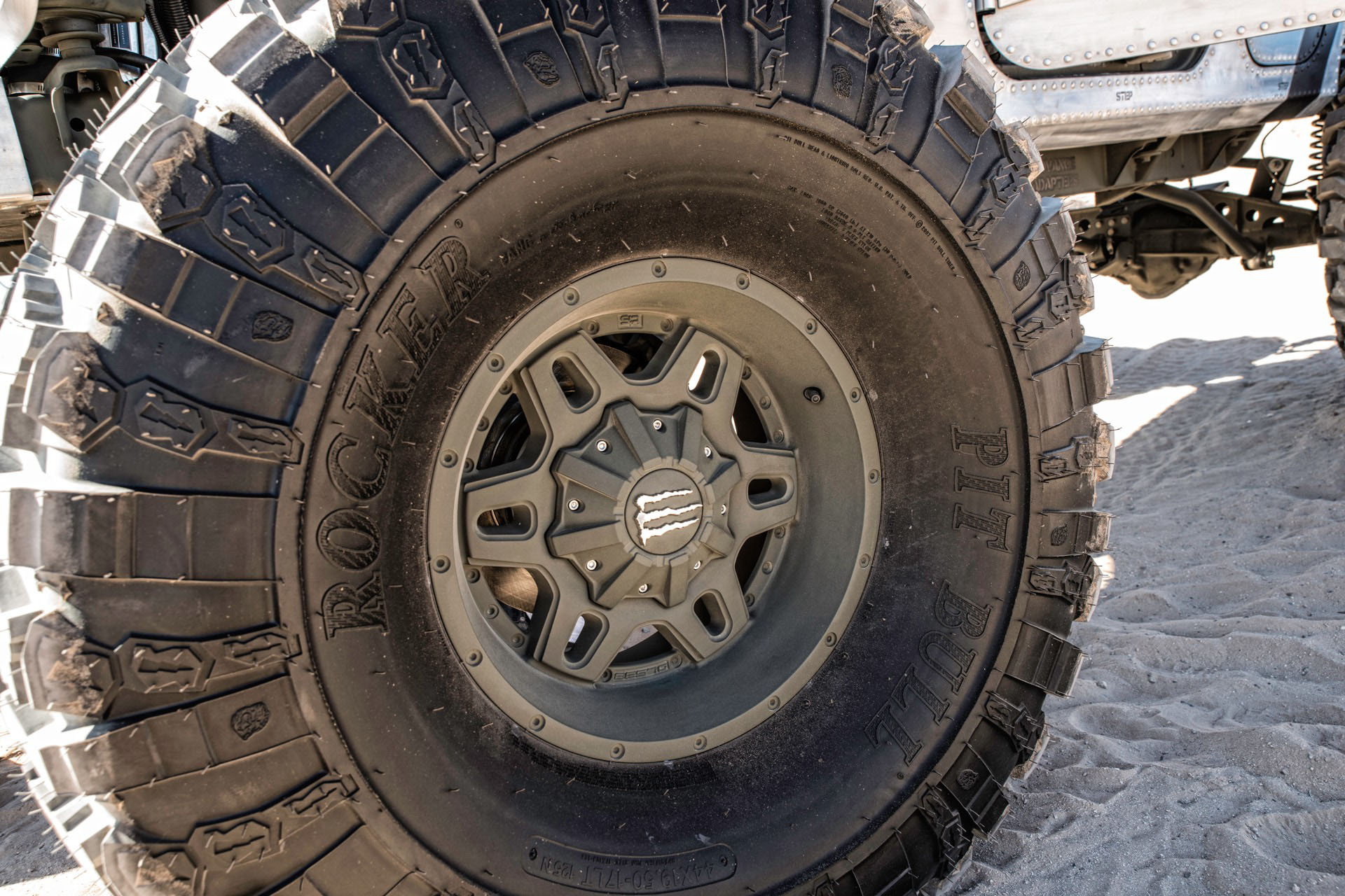SEMA Project Tomahauk - Custom JK on 44s - Photo by Dale Martin & Eric Warren