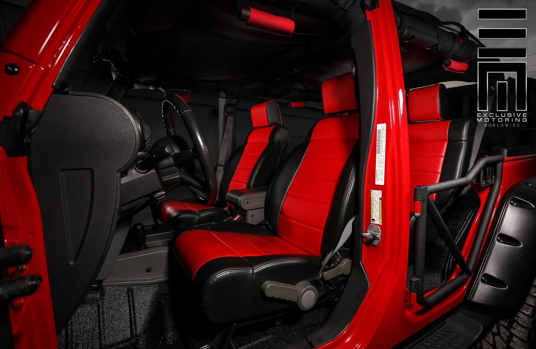 Jeep Wrangler JK Unlimited Custom Leather Interior - Photo by Exclusive Motoring