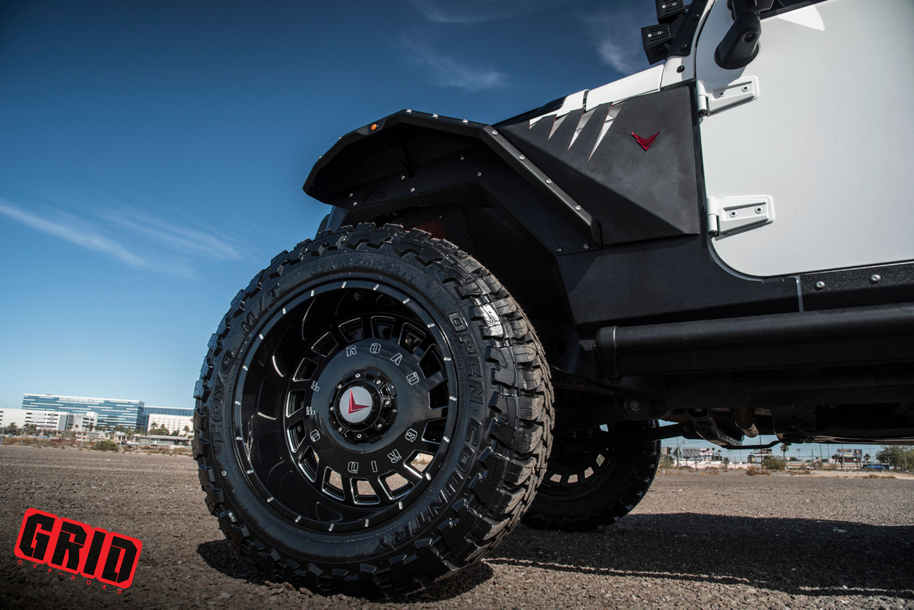 Grid Off-road Custom Wheels And Metal Fenders - Photo by Grid Off-road