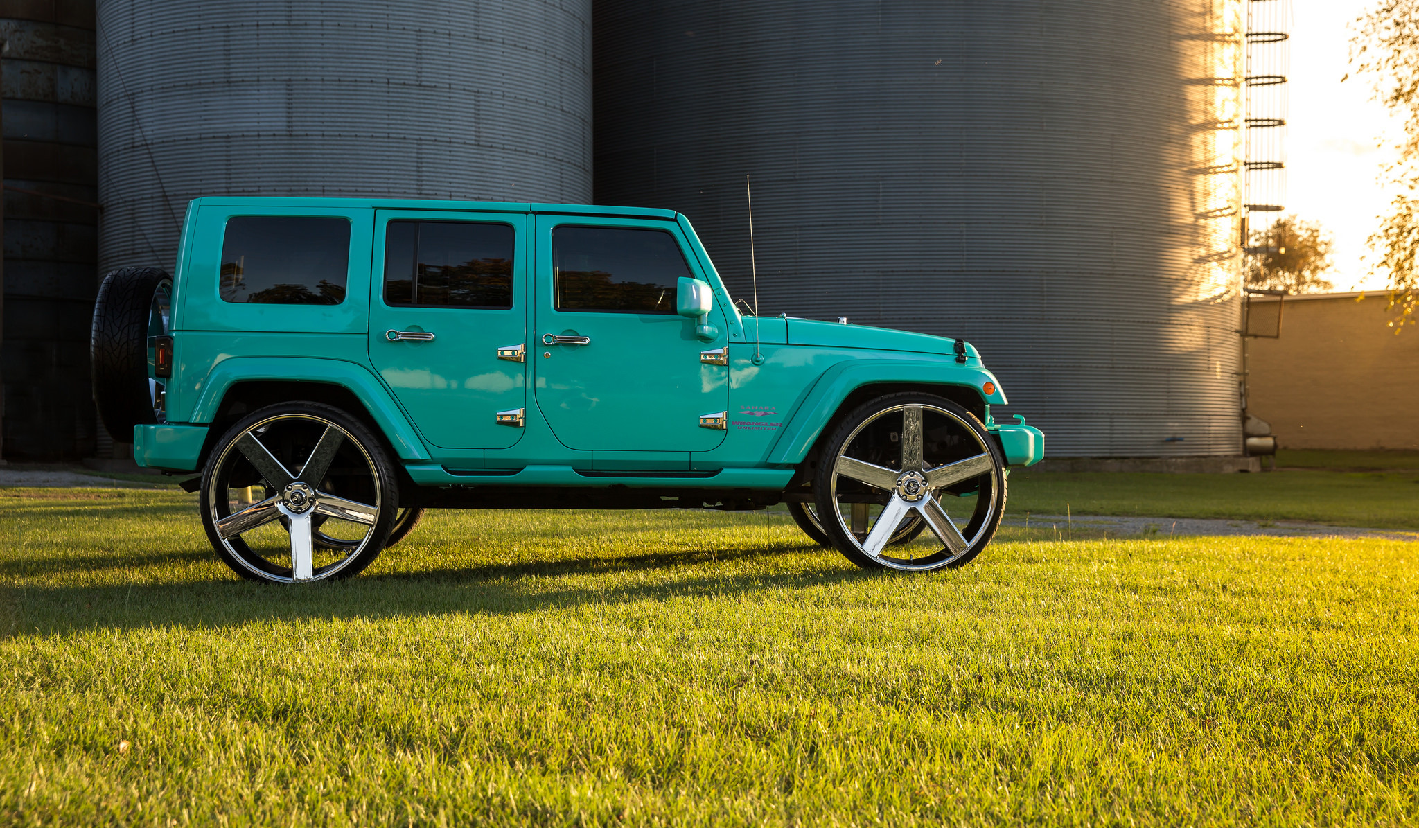 Chrome S115 DUB Rims on Jeep Wrangler - Photo by DUB