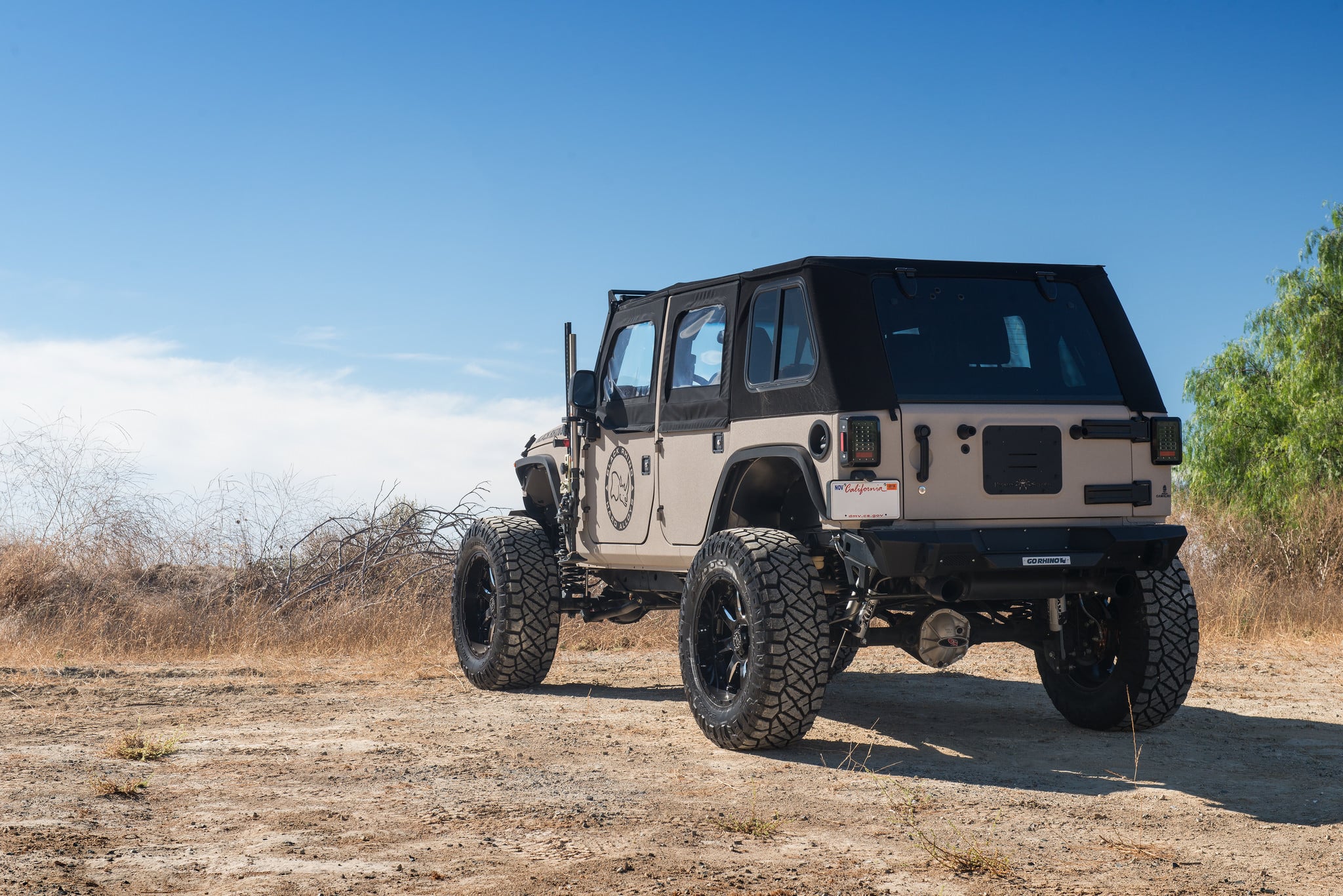 Gray Jeep Wrangler with Go Rhino Off-Road Rear Bumper - Photo by Black Rhino