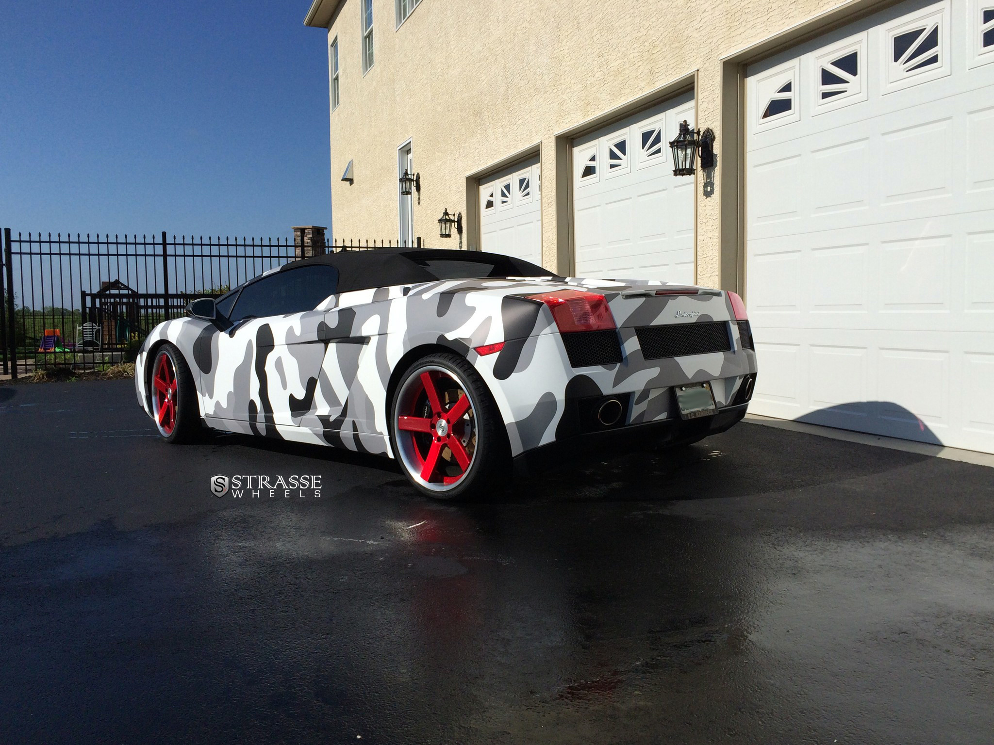 Camo Lamborghini Gallardo with Custom Rear Diffuser - Photo by Strasse Forged