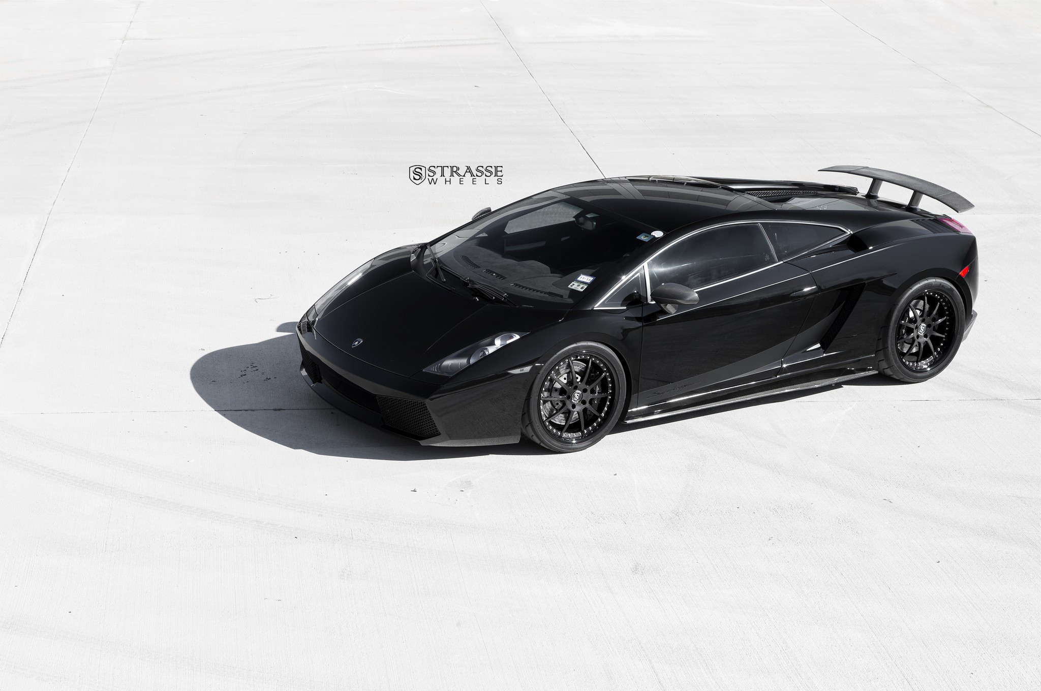 Black Lamborghini Gallardo Carbon Fiber Side Skirts - Photo by Strasse Forged