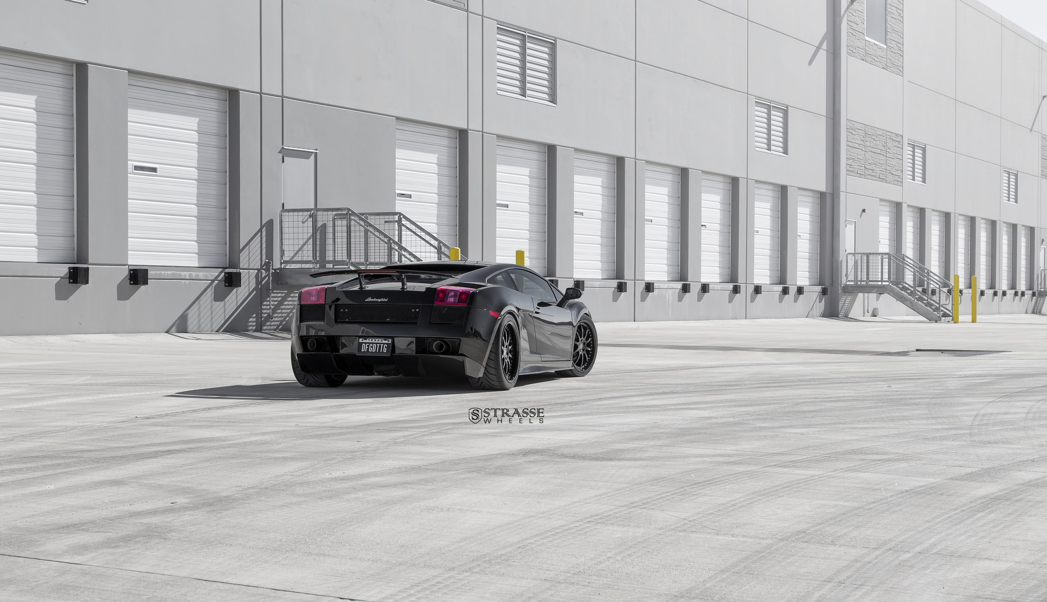 Black Lamborghini Gallardo with Custom Strasse Wheels - Photo by Strasse Forged