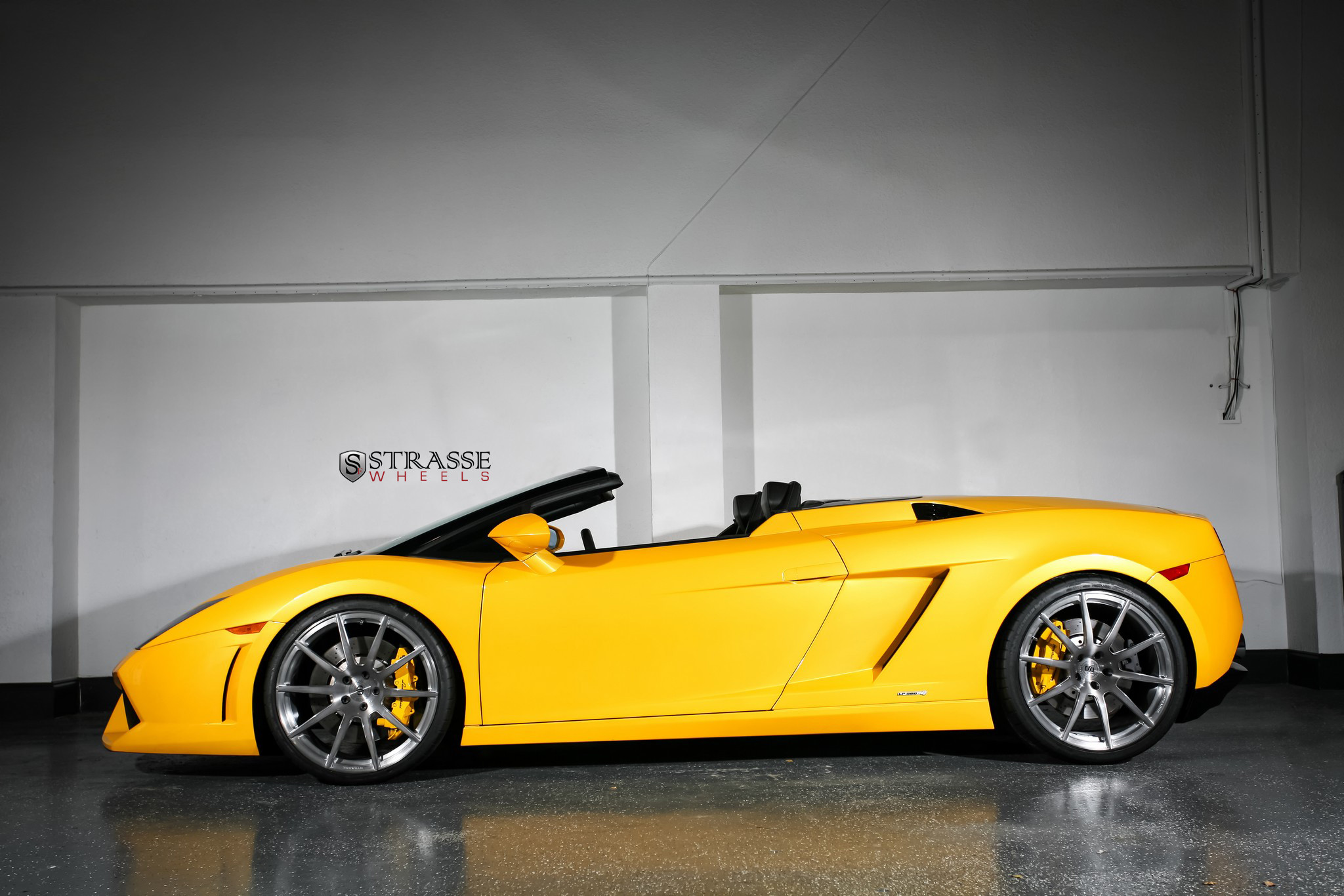 Yellow Lamborghini Gallardo with R10 Strasse Wheels - Photo by Strasse Forged