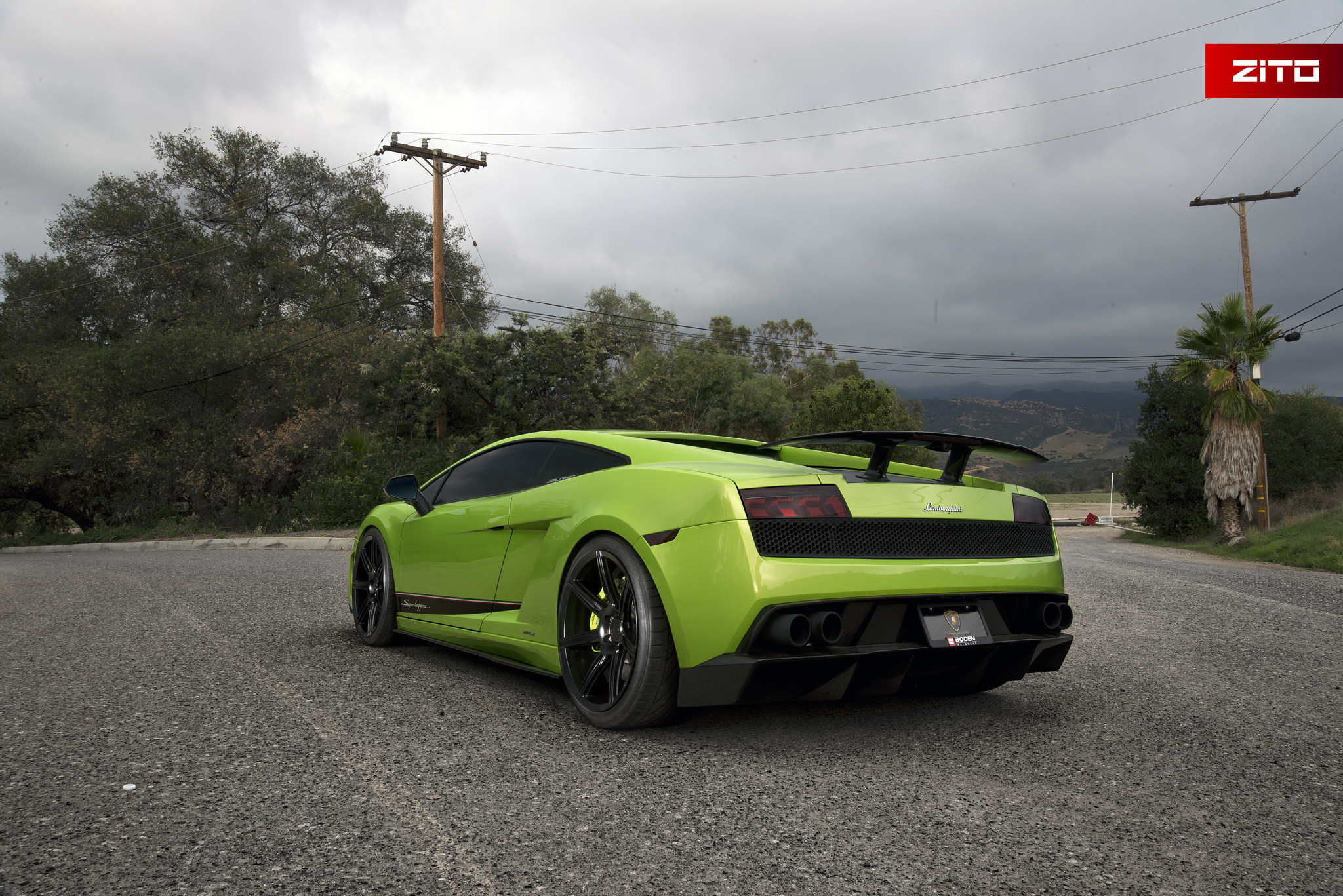 Aftermarket Rear Diffuser on Green Lamborghini Gallardo - Photo by Zito Wheels