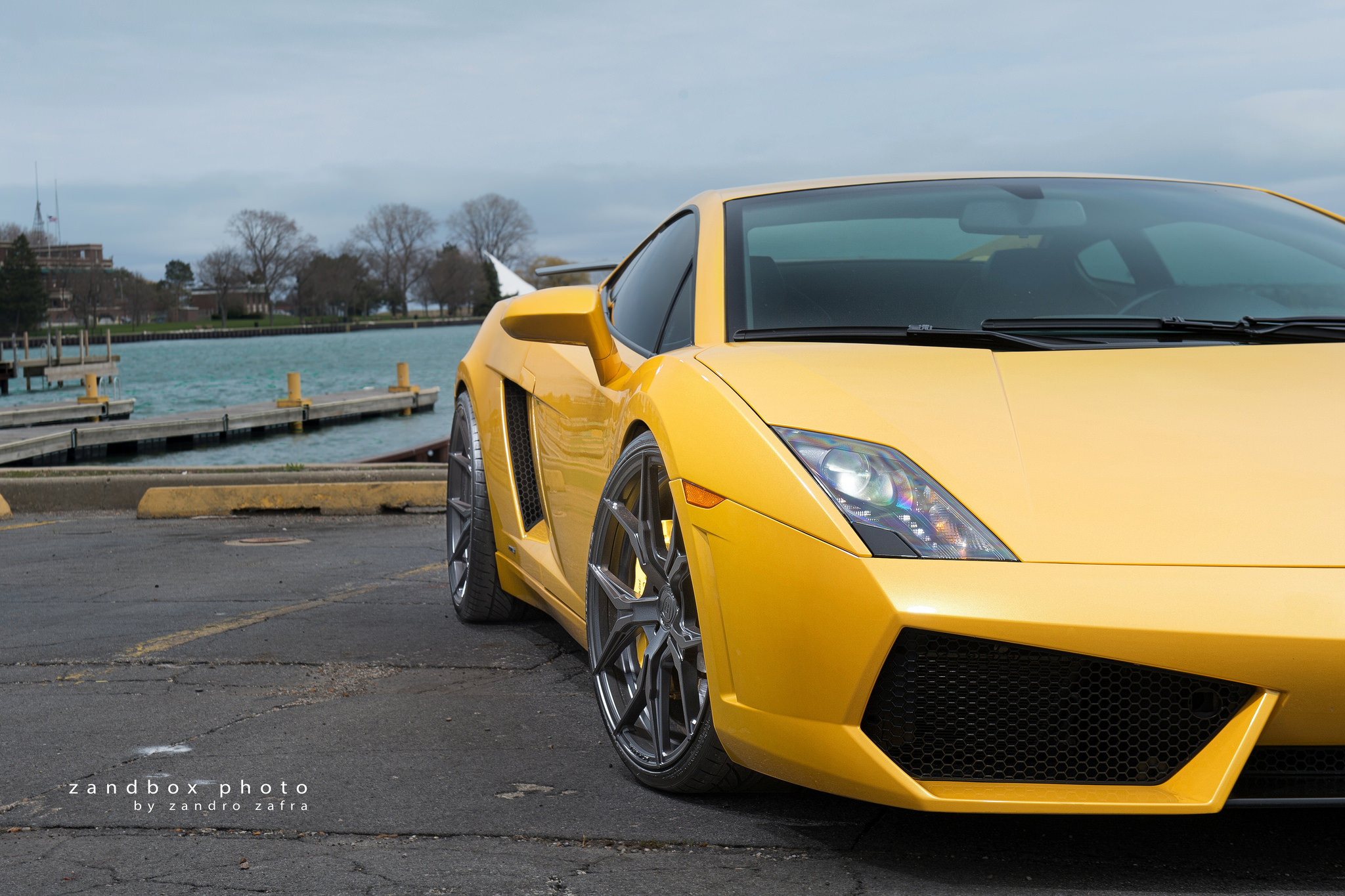 Aftermarket Side Skirts on Yellow Lamborghini Gallardo - Photo by zandbox