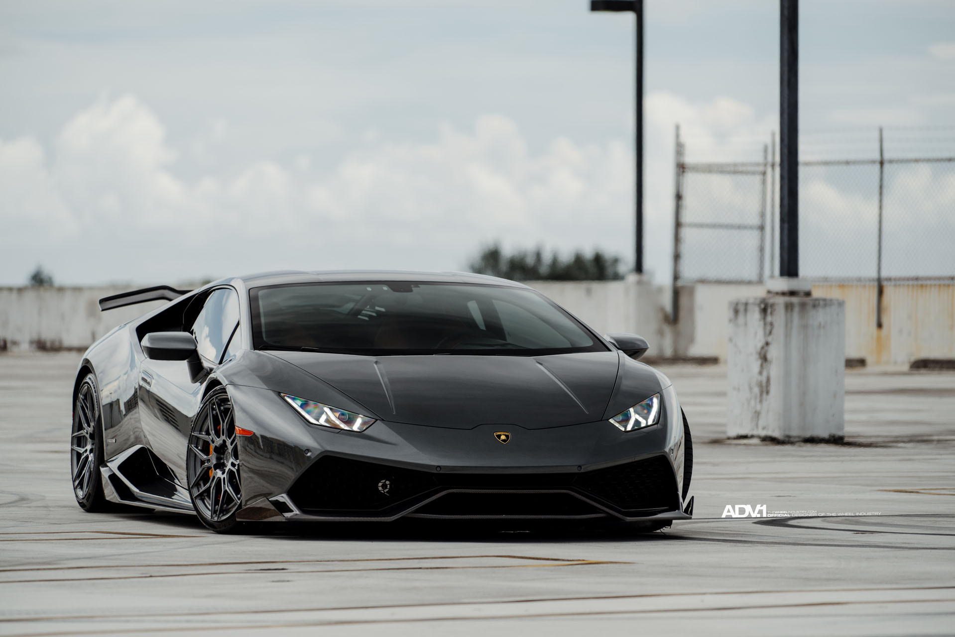 graphite-shark-slammed-lamborghini-huracan-carid-gallery