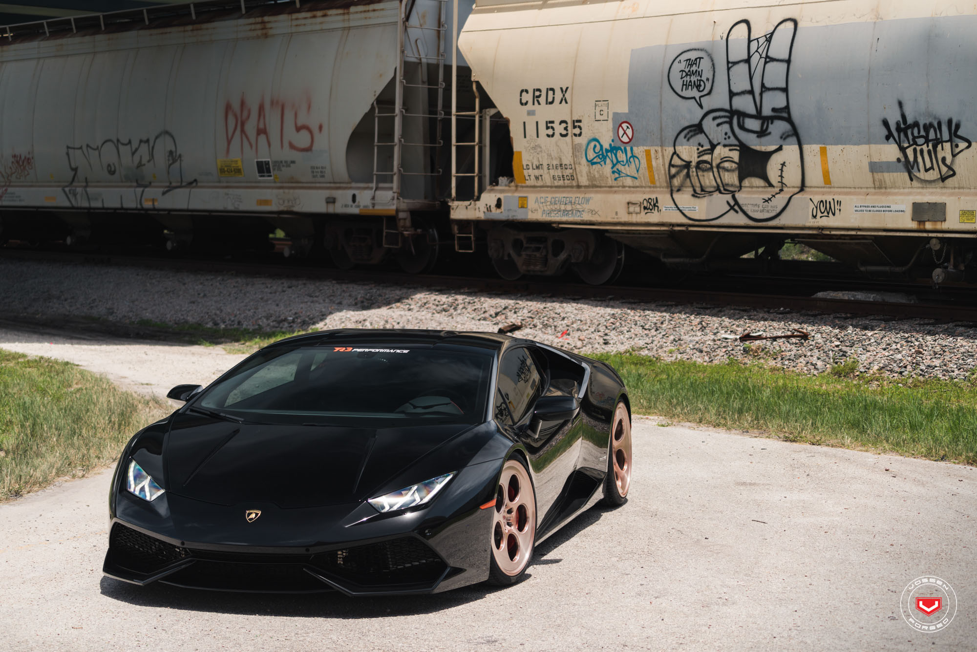 Custom Body Kit on Lamborghini Huracan - Photo by Vossen