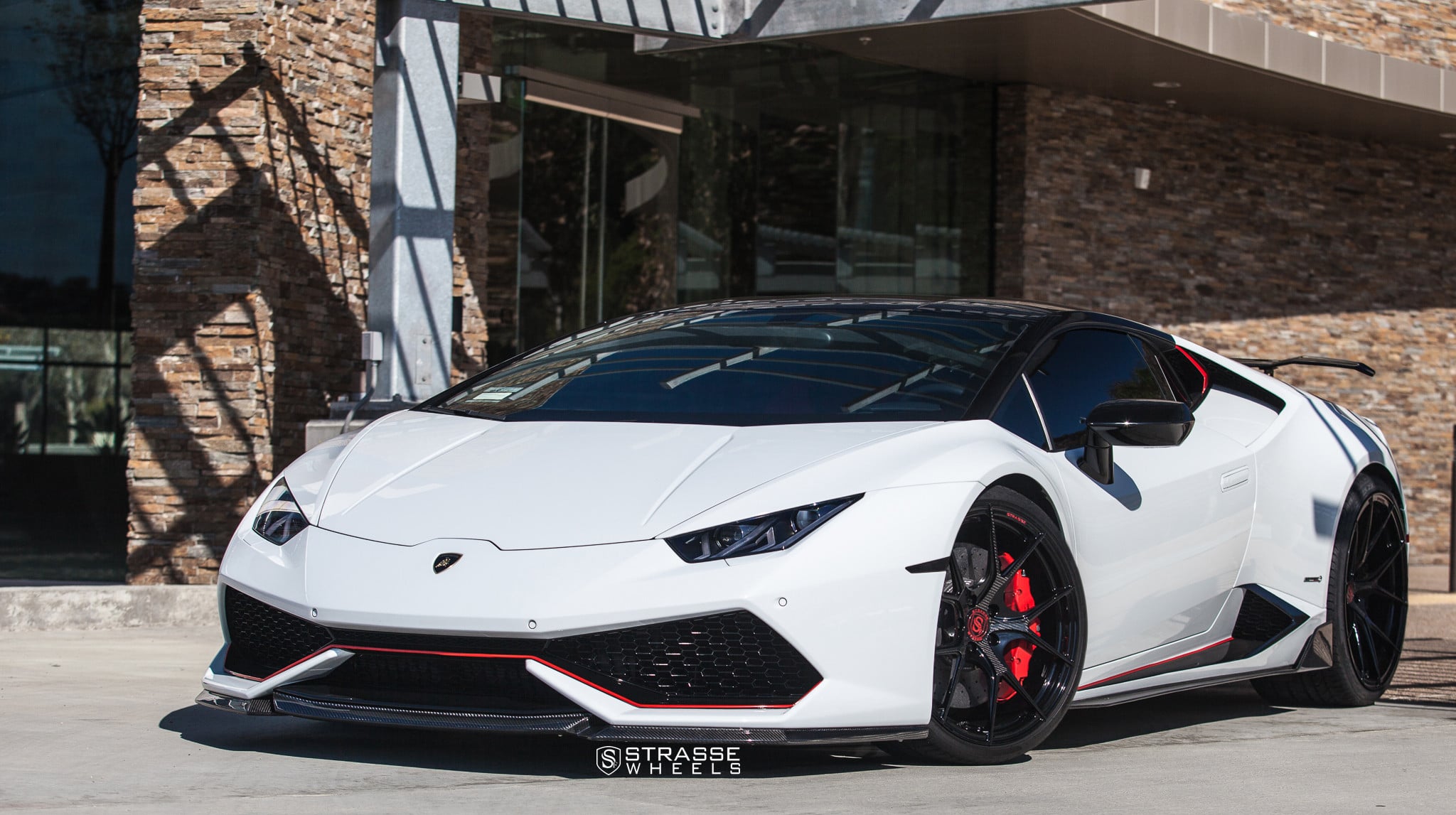 Dark Smoke Headlights on White Lamborghini Huracan - Photo by Strasse Forged