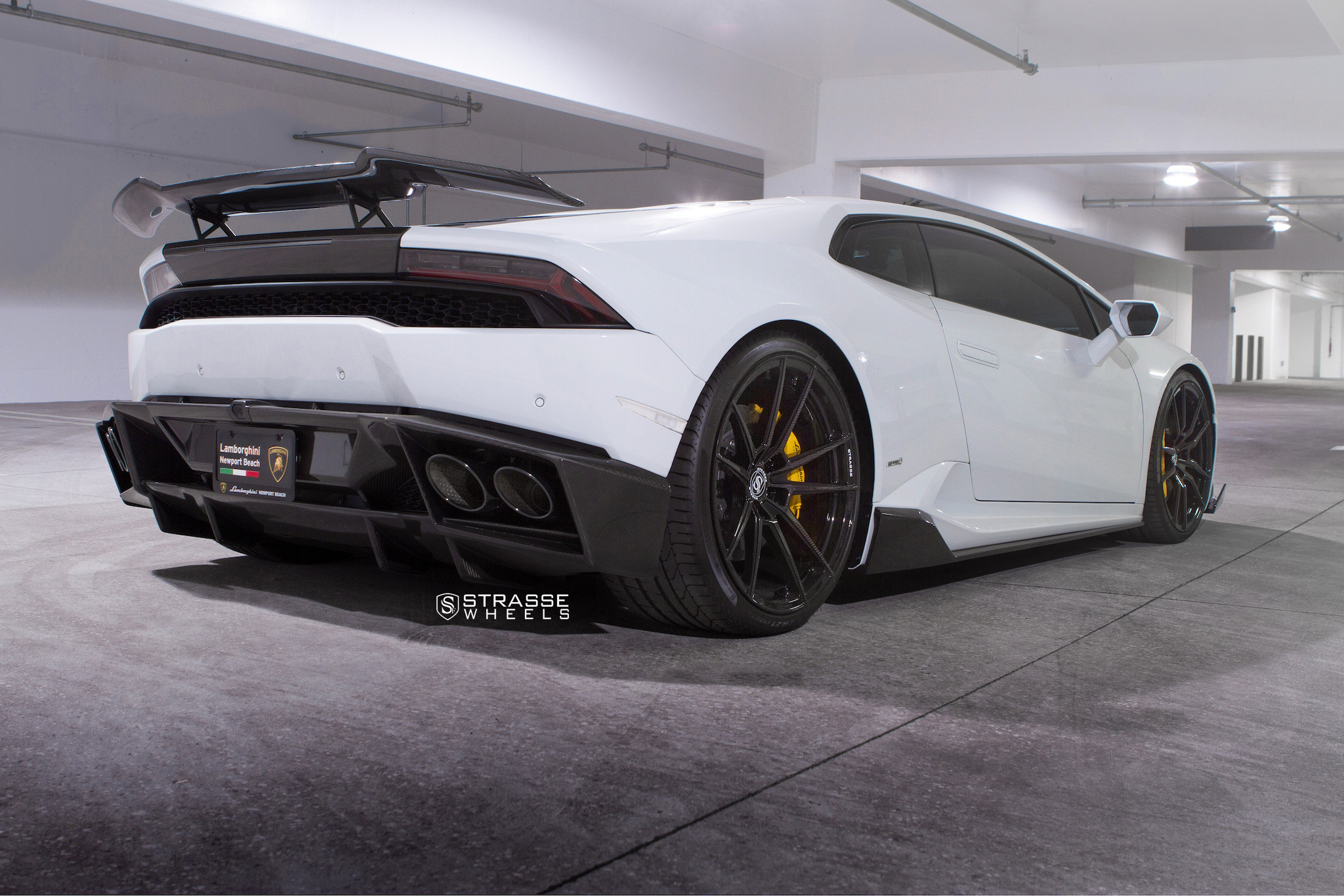 Red Smoke Taillights on White Lamborghini Huracan - Photo by Strasse Forged