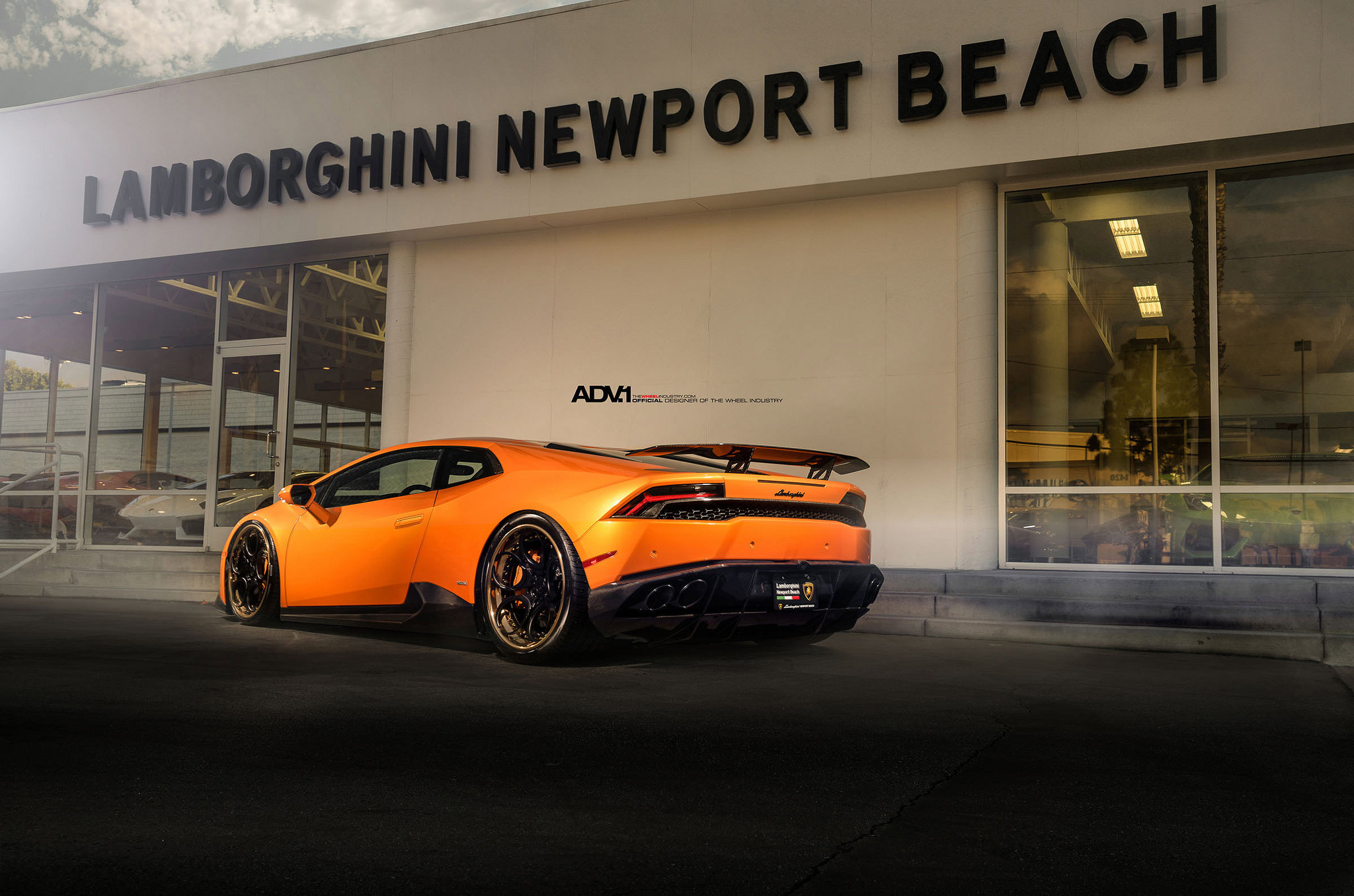 Orange Lamborghini Huracan With Custom Wheels - Photo by ADV.1