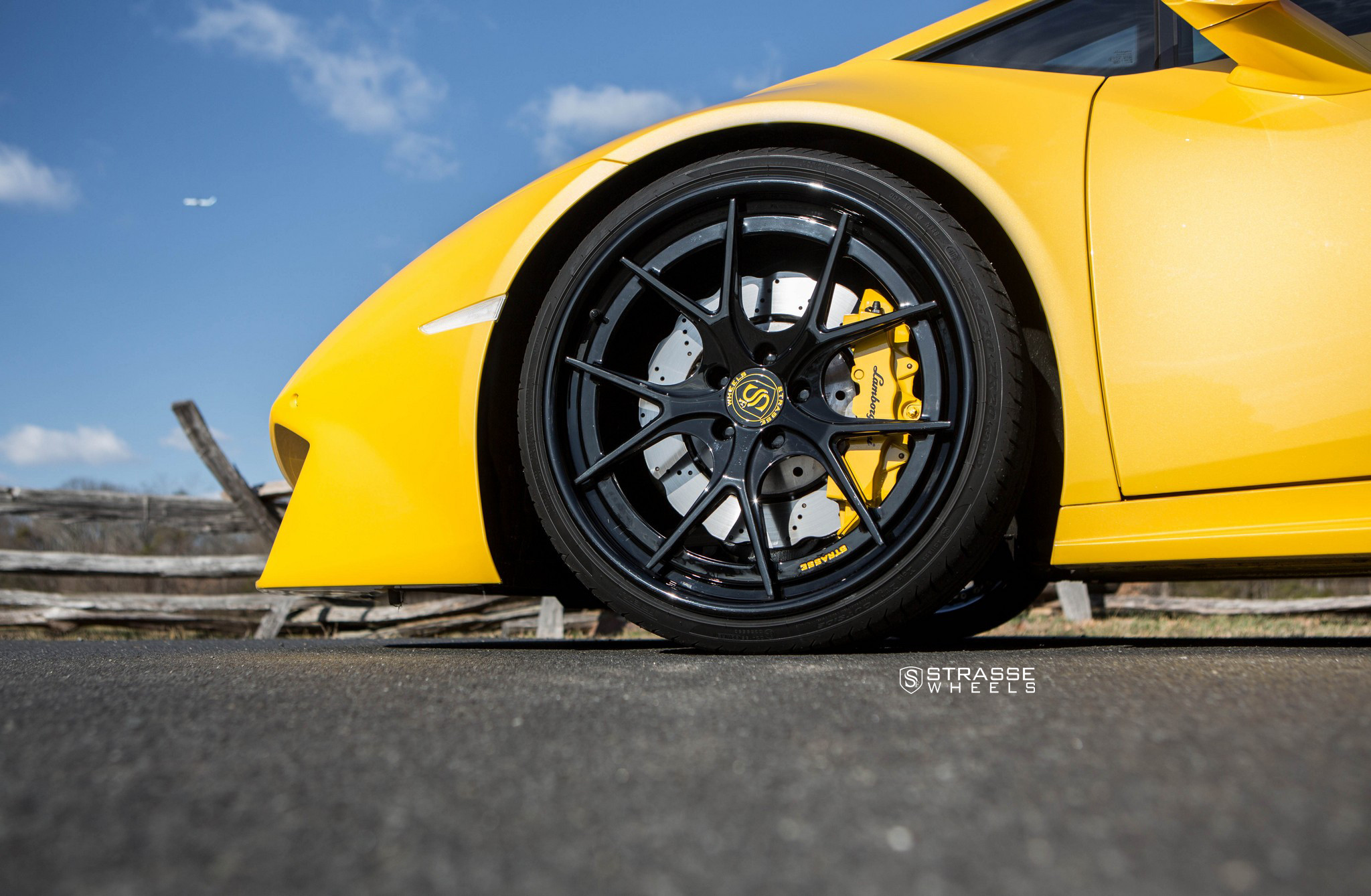 Yellow Beast Detected: Lamborghini Huracan with Custom Parts