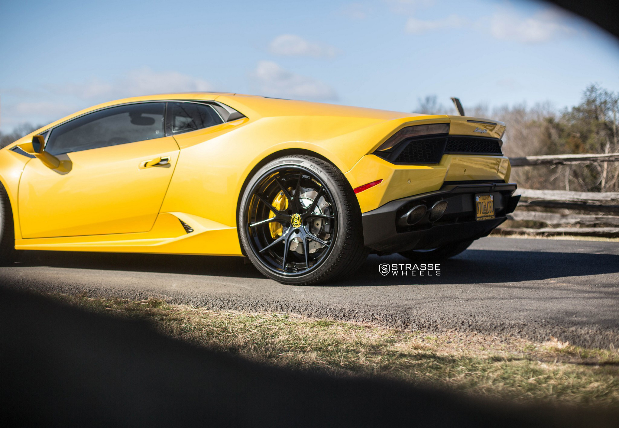 Yellow Beast Detected: Lamborghini Huracan with Custom Parts