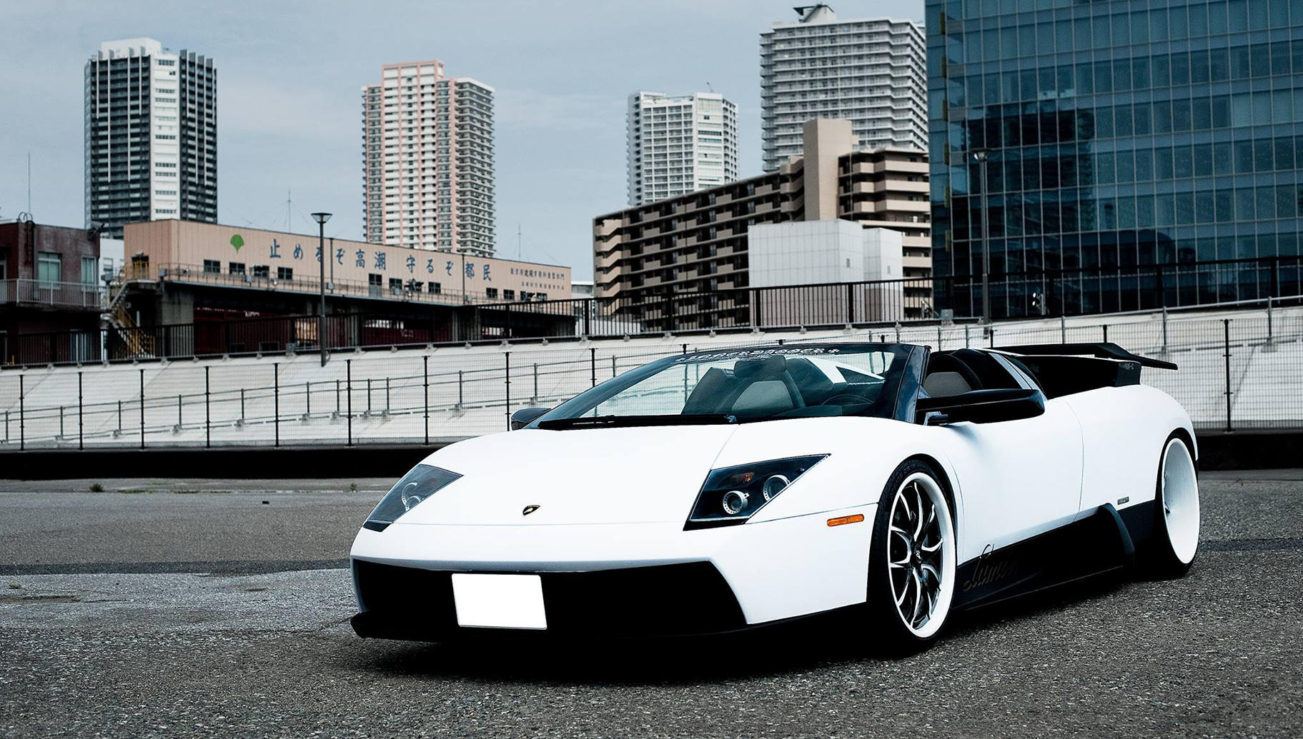 Lexani LF Series Wheels on Lamborghini Murcielago - Photo by Lexani