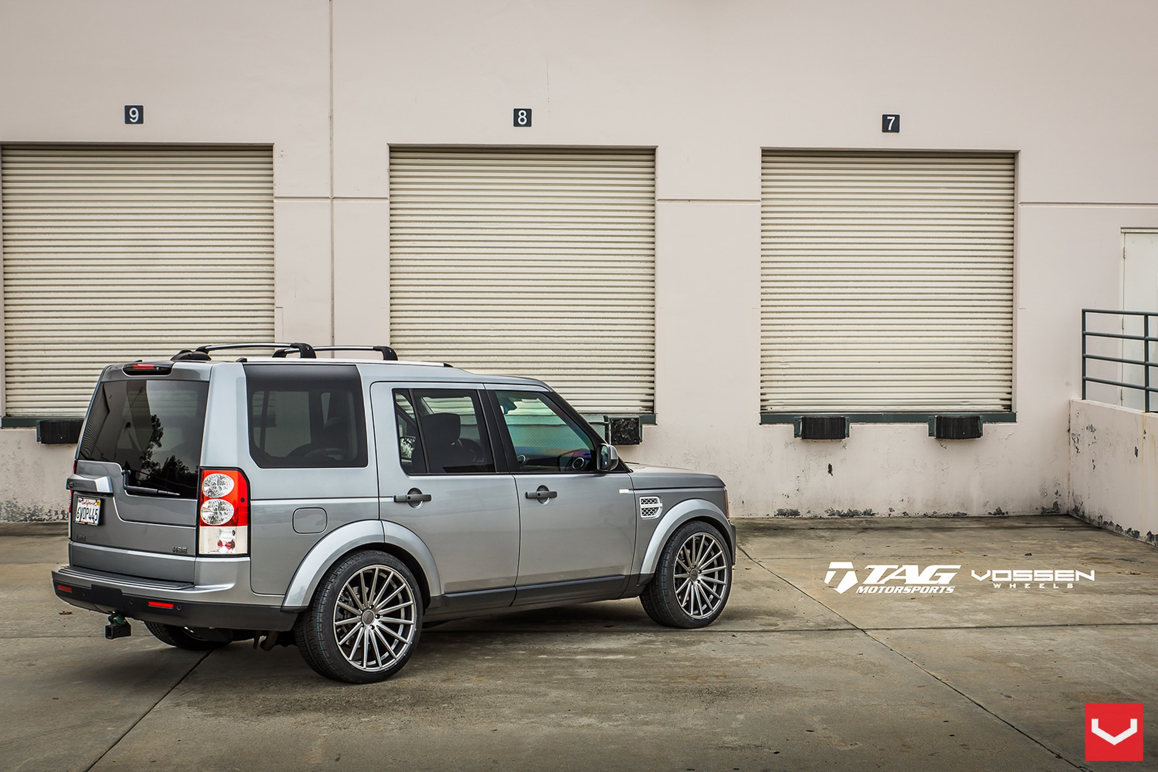 Колеса дискавери 3. Land Rover Discovery 4 Tuning r22. Land Rover Discovery r22. Ленд Ровер Дискавери 4 r22. Land Rover Discovery 4 r20.