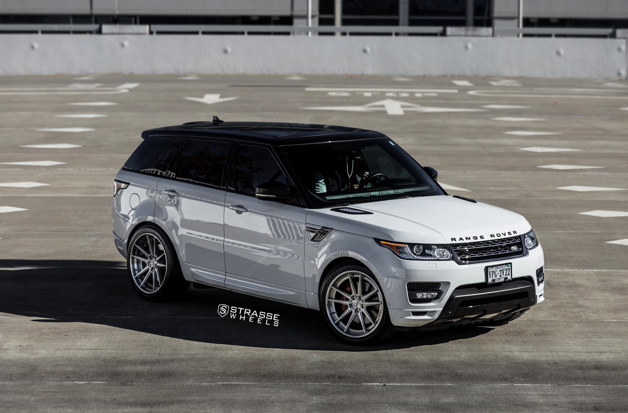 Range Rover Sport белый 2014 г выпуска