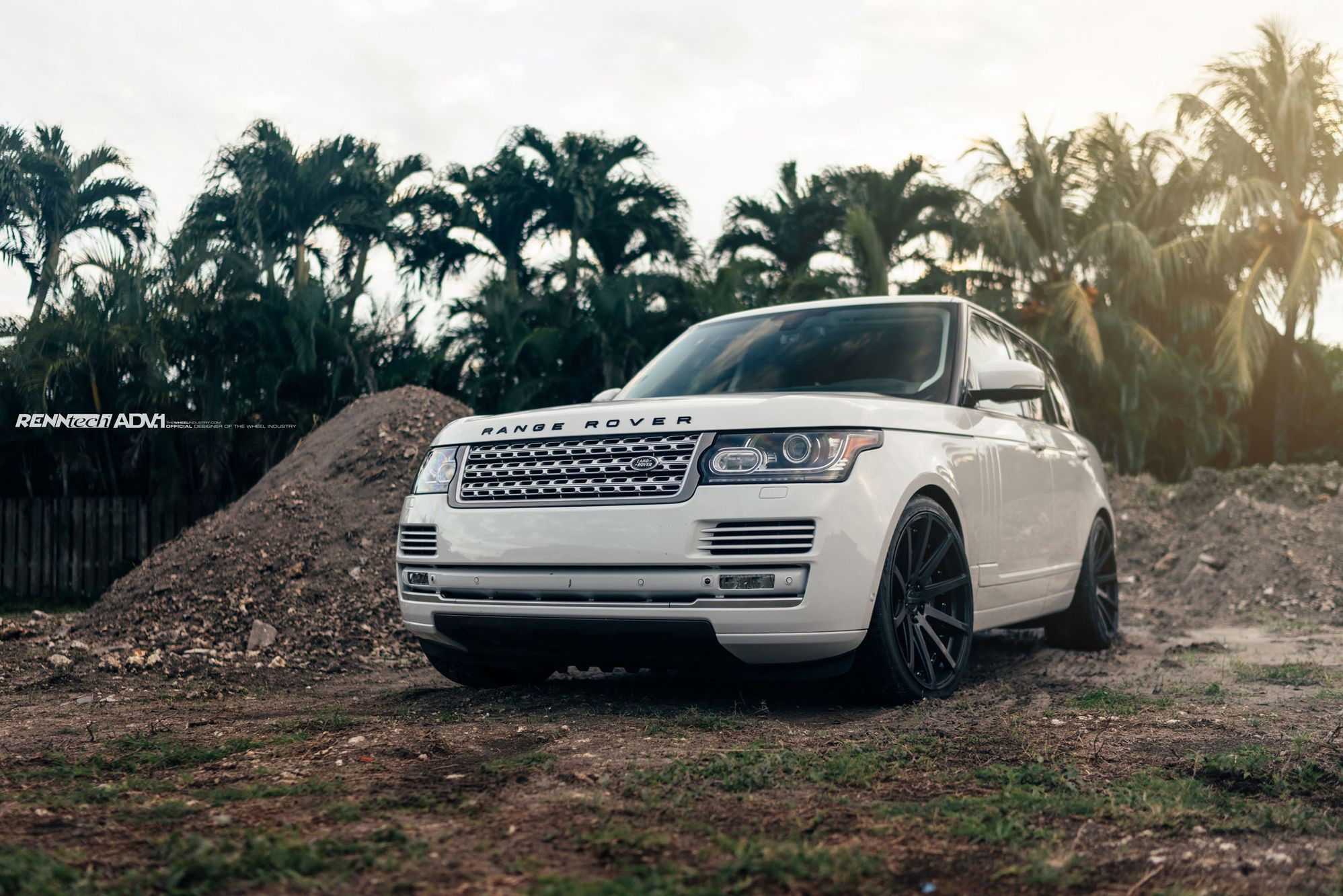 Black Bumper Guard on White Lowered Range Rover - Photo by ADV.1