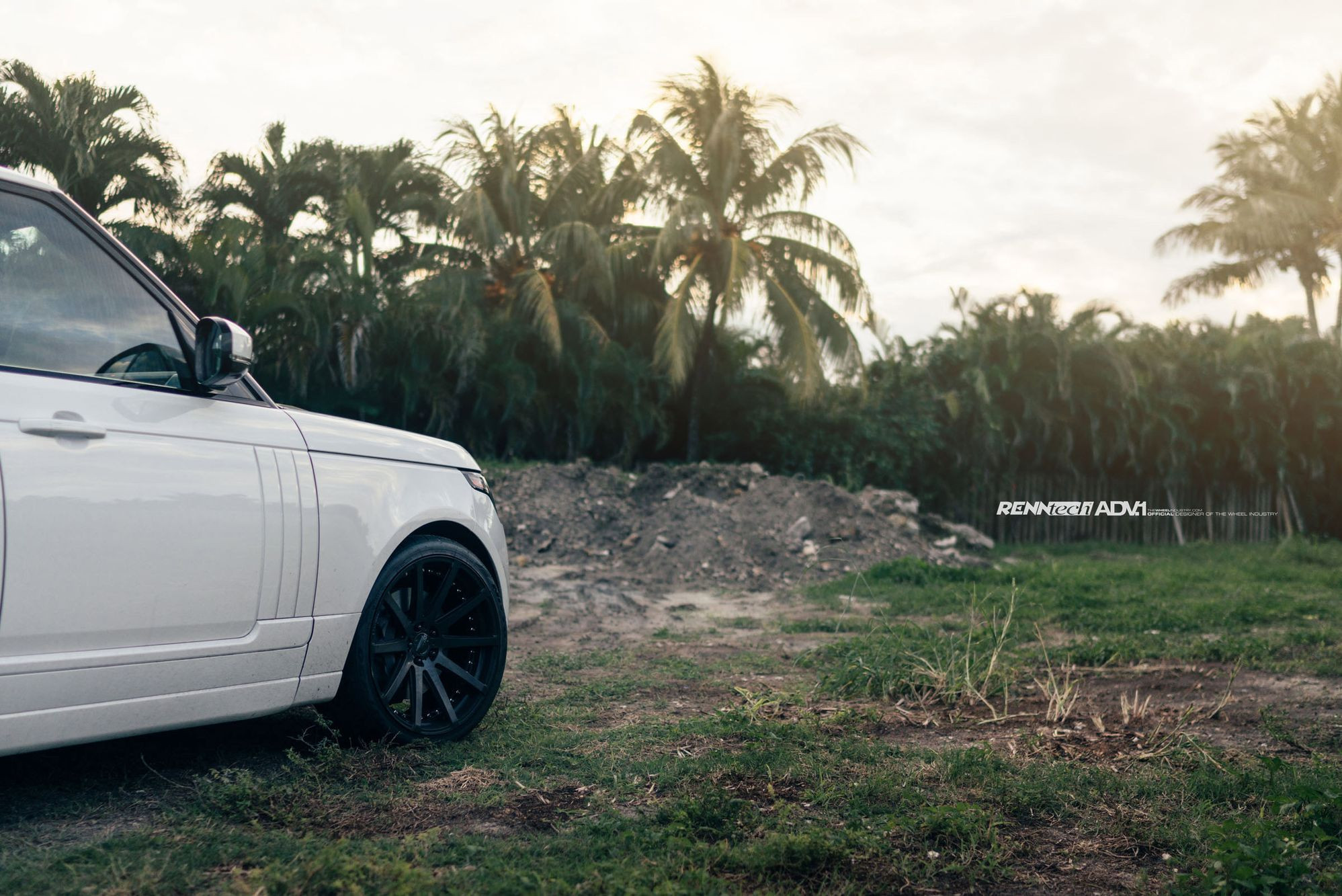 White Range Rover with Matte Black ADV1 Wheels - Photo by ADV.1