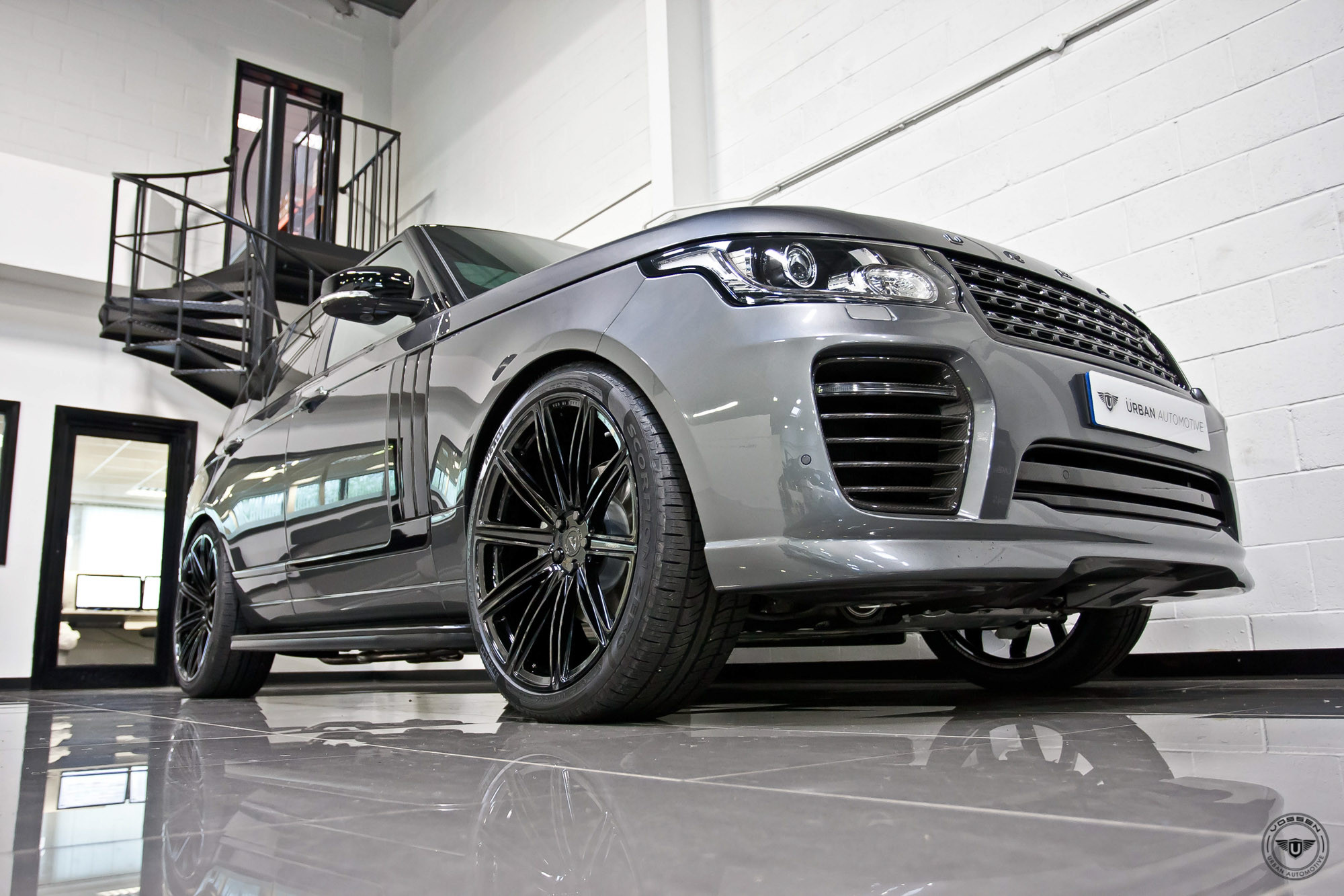 Custom Grille on Gray Range Rover  - Photo by Vossen