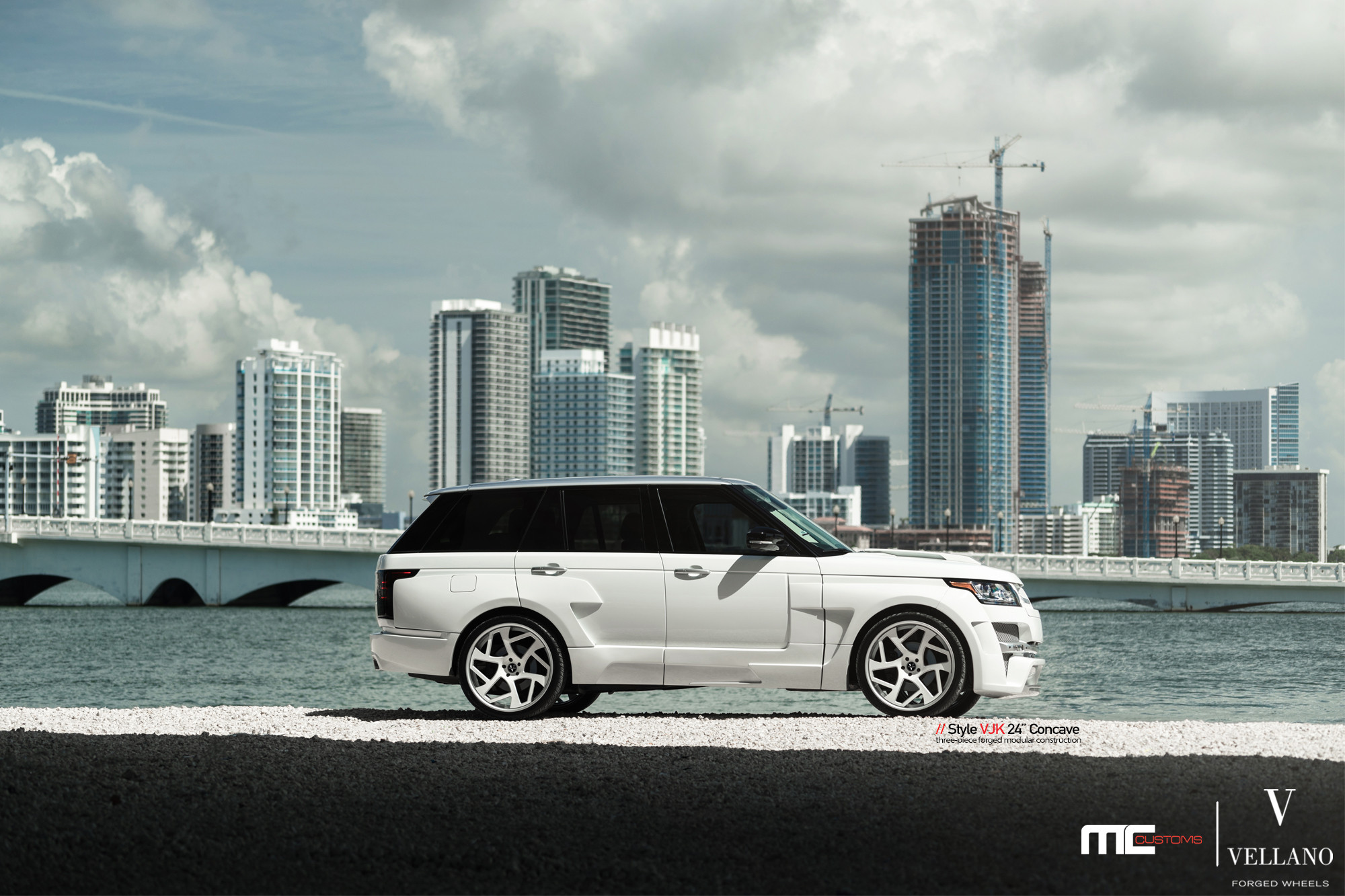 24 Inch Vellano Rims on White Range Rover - Photo by Vellano