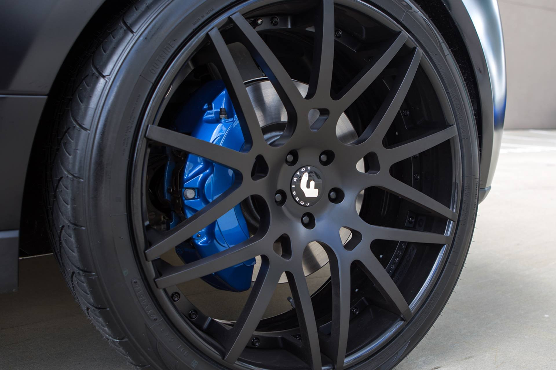 Black Matte Forgiato Wheels on Custom Range Rover - Photo by Forgiato