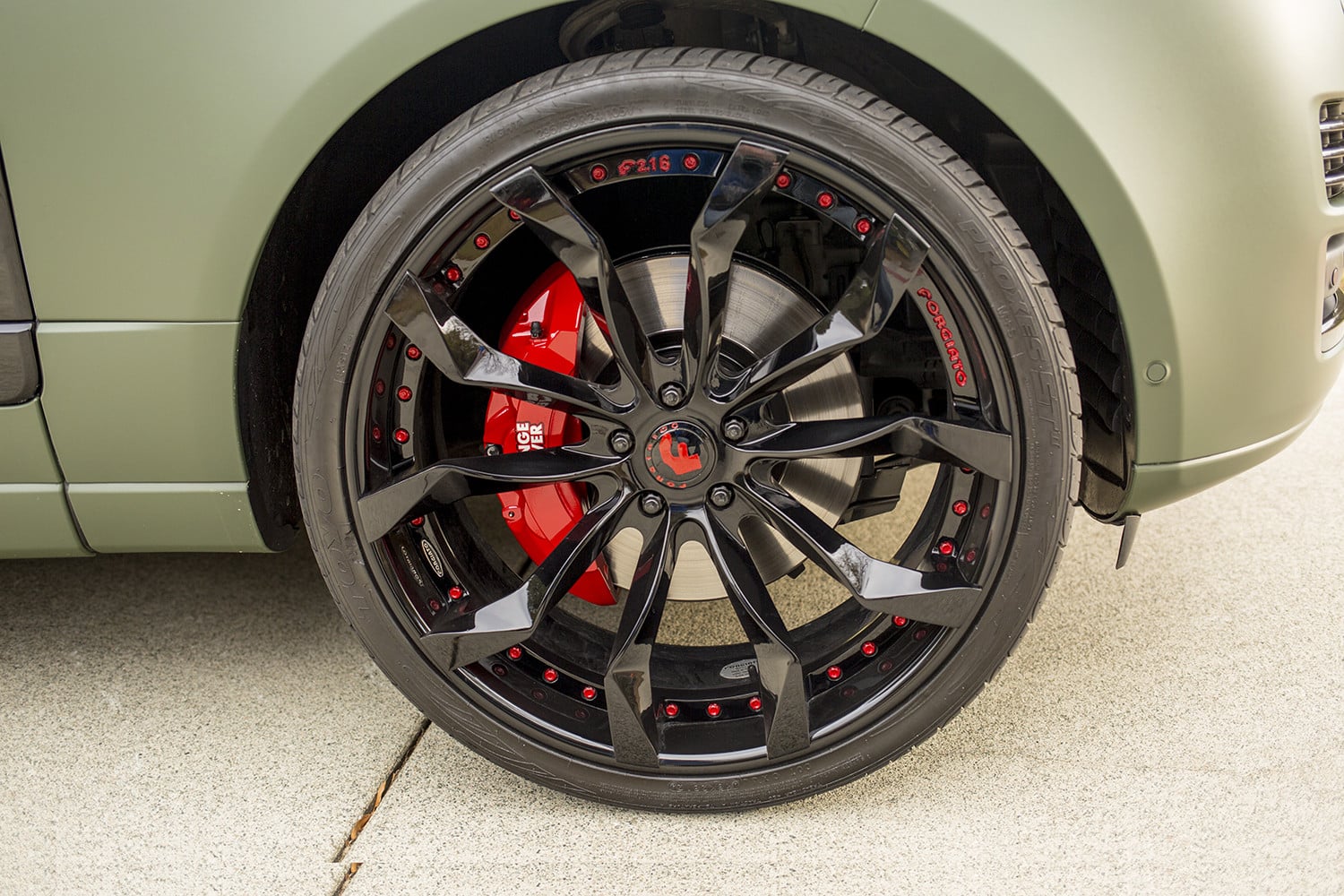 Olive Matte Range Rover with Custom F216 Forgiato Wheels - Photo by Forgiato