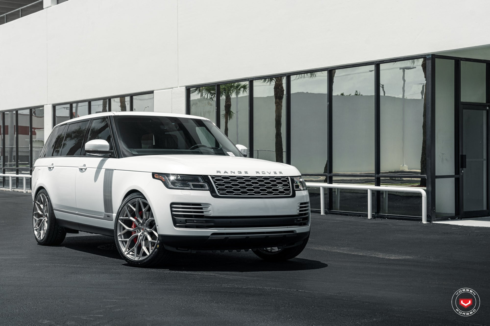 Aftermarket Headlights on White Range Rover - Photo by Vossen