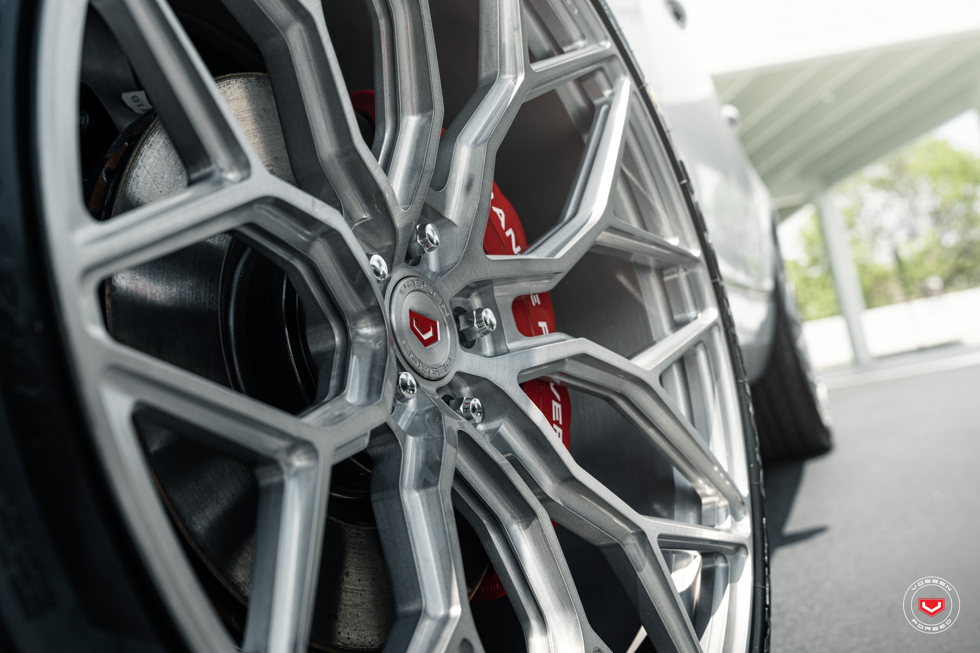Forged Vossen Wheels on White Range Rover - Photo by Vossen