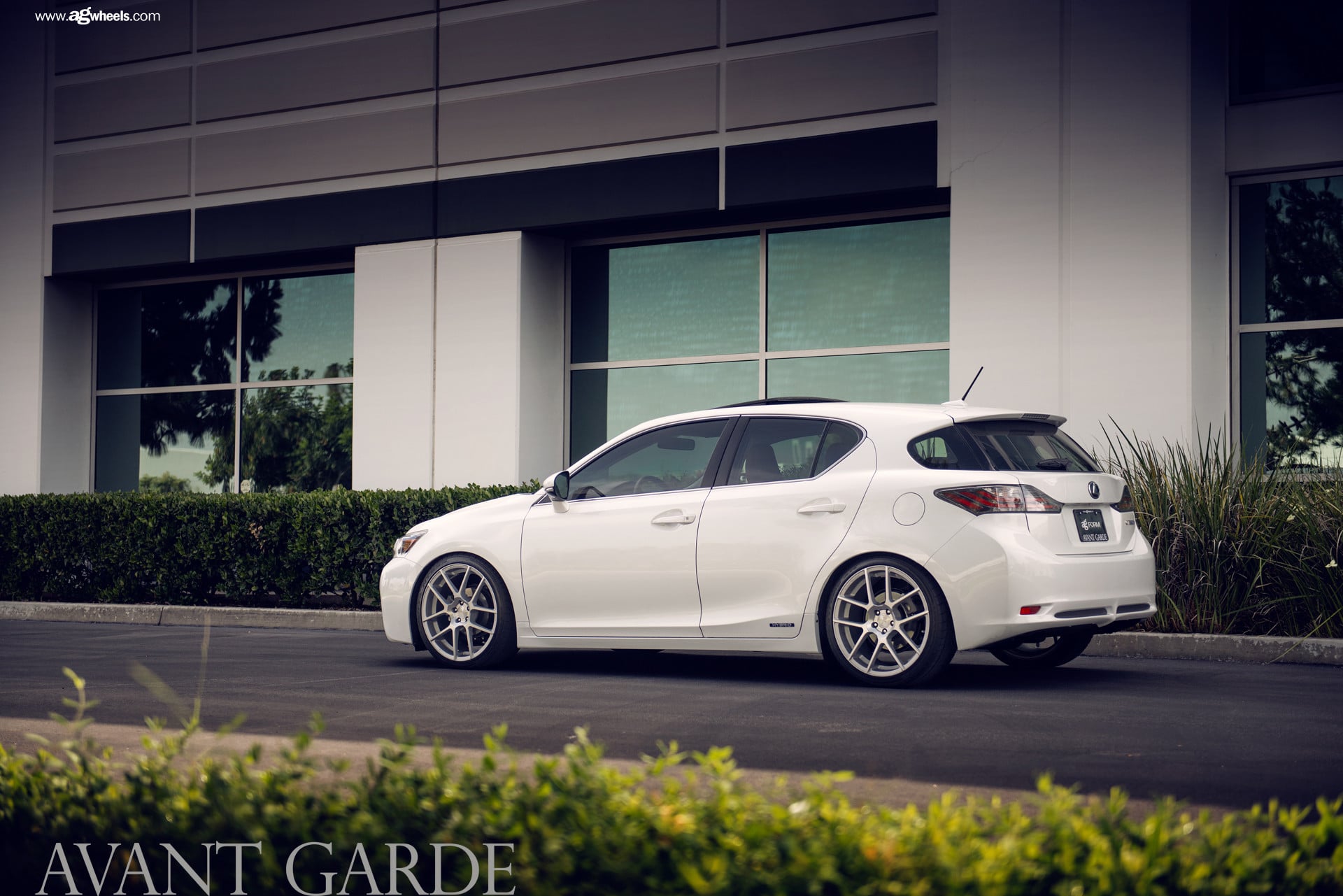 White Lexus CT with Polished Avant Garde Wheels - Photo by Avant Garde Wheels