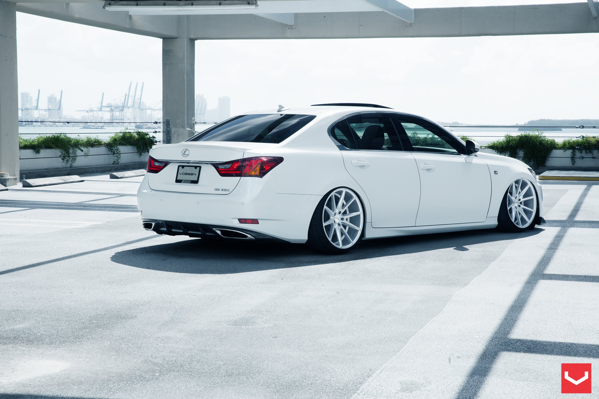 White gs. Воссен vfs1 gs350. Lexus vfs1. Lexus GS hre. Воссен ВФС 10 Лексус.