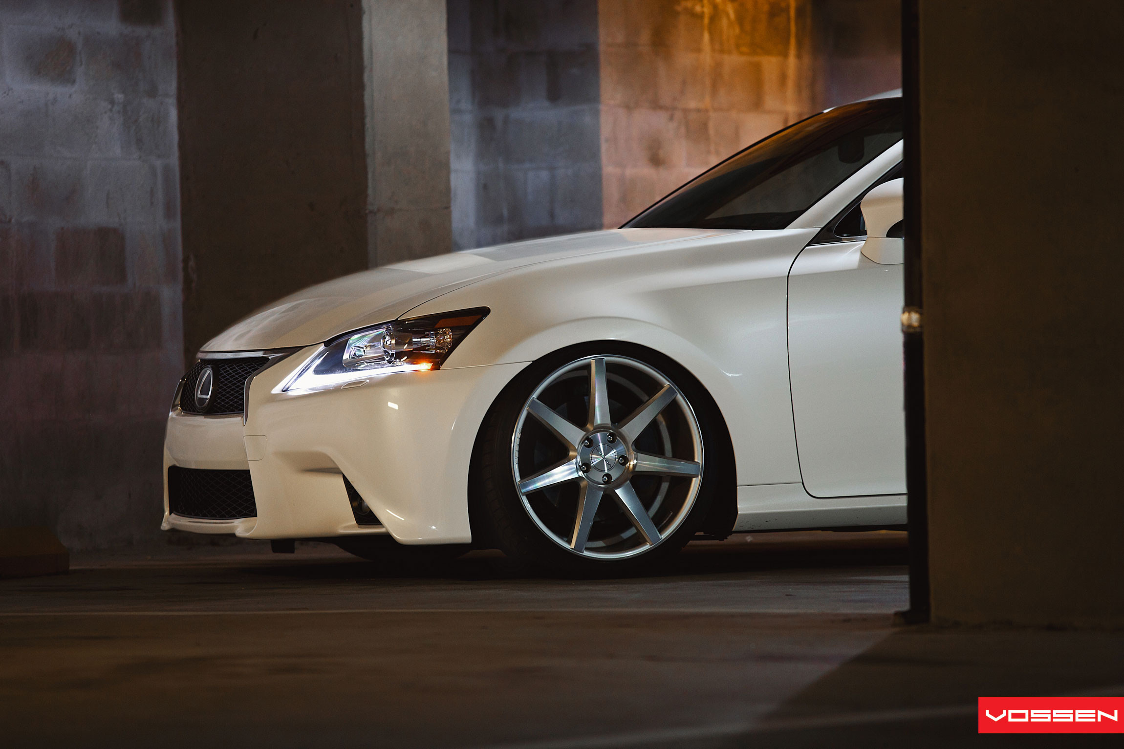 White Lexus GS with Chrome Vossen Wheels - Photo by Vossen