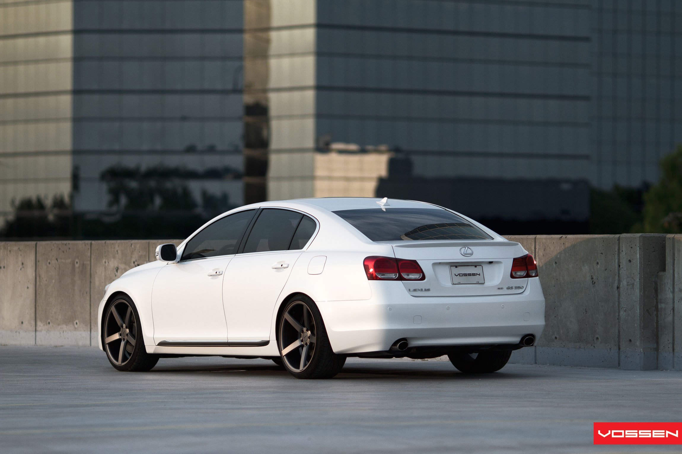 GS 350 на Vossen