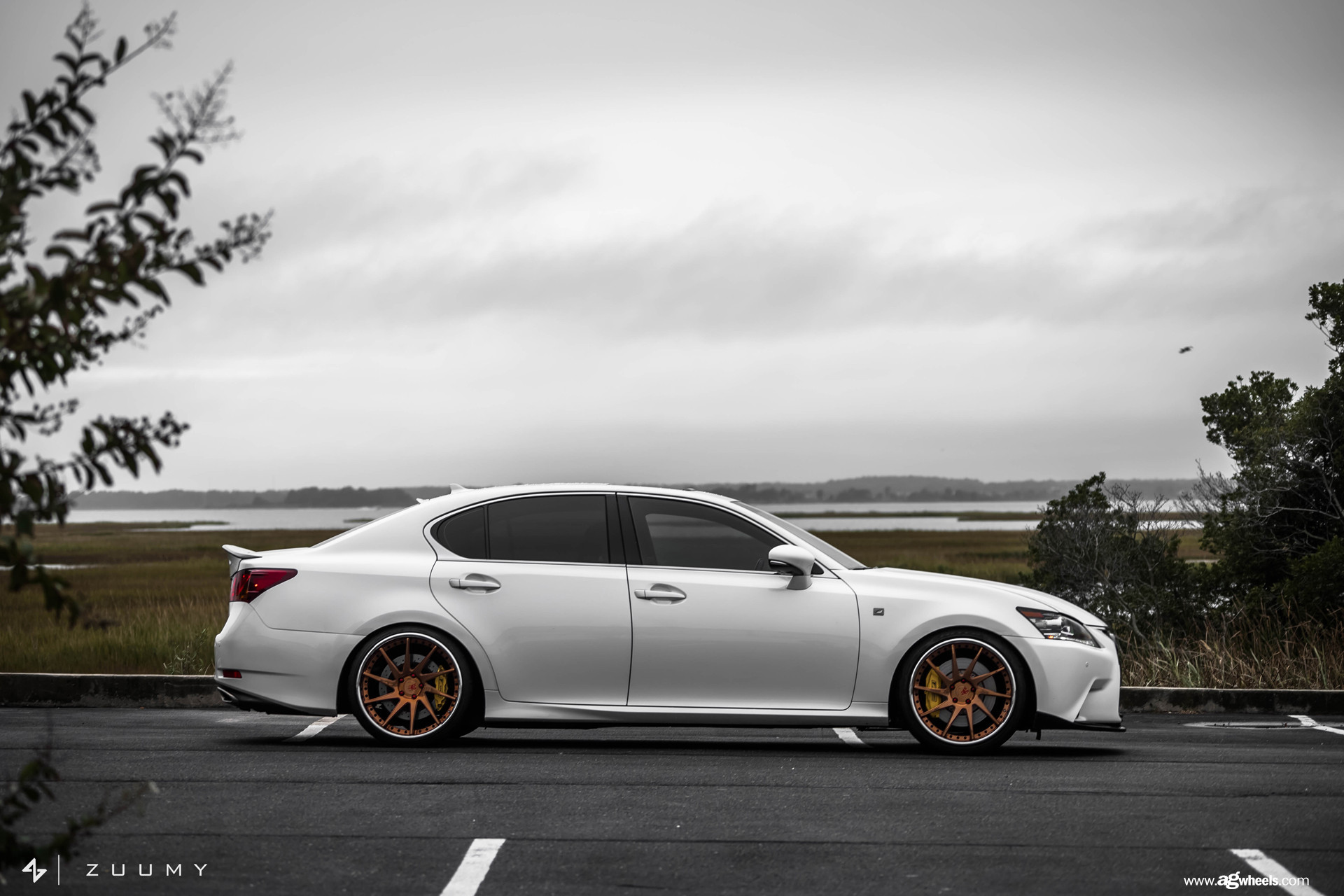 Aftermarket Side Skirts on White Lexus GS - Photo by Avant Garde Wheels