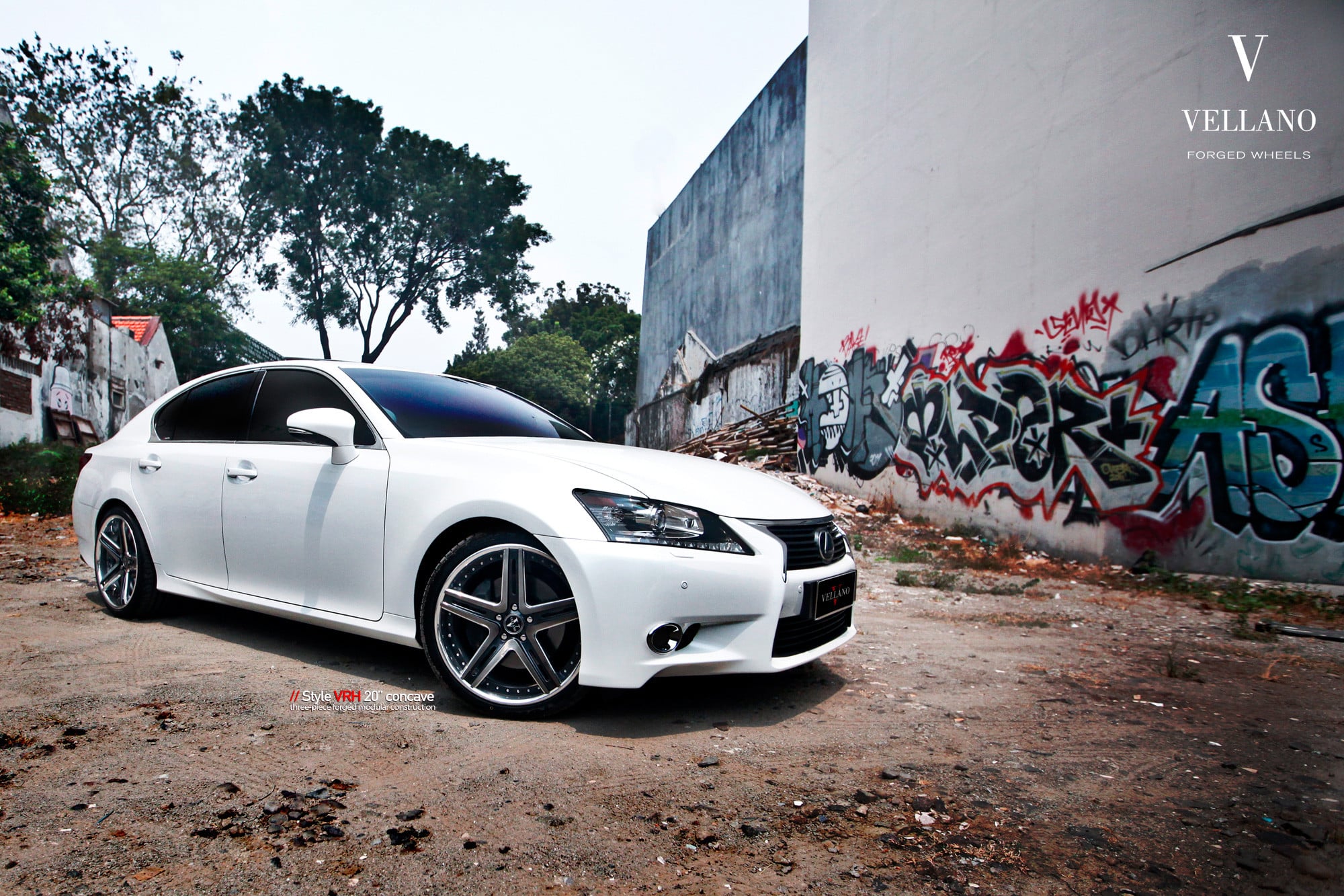 White Lexus GS with Aftermarket Headlights - Photo by Vellano