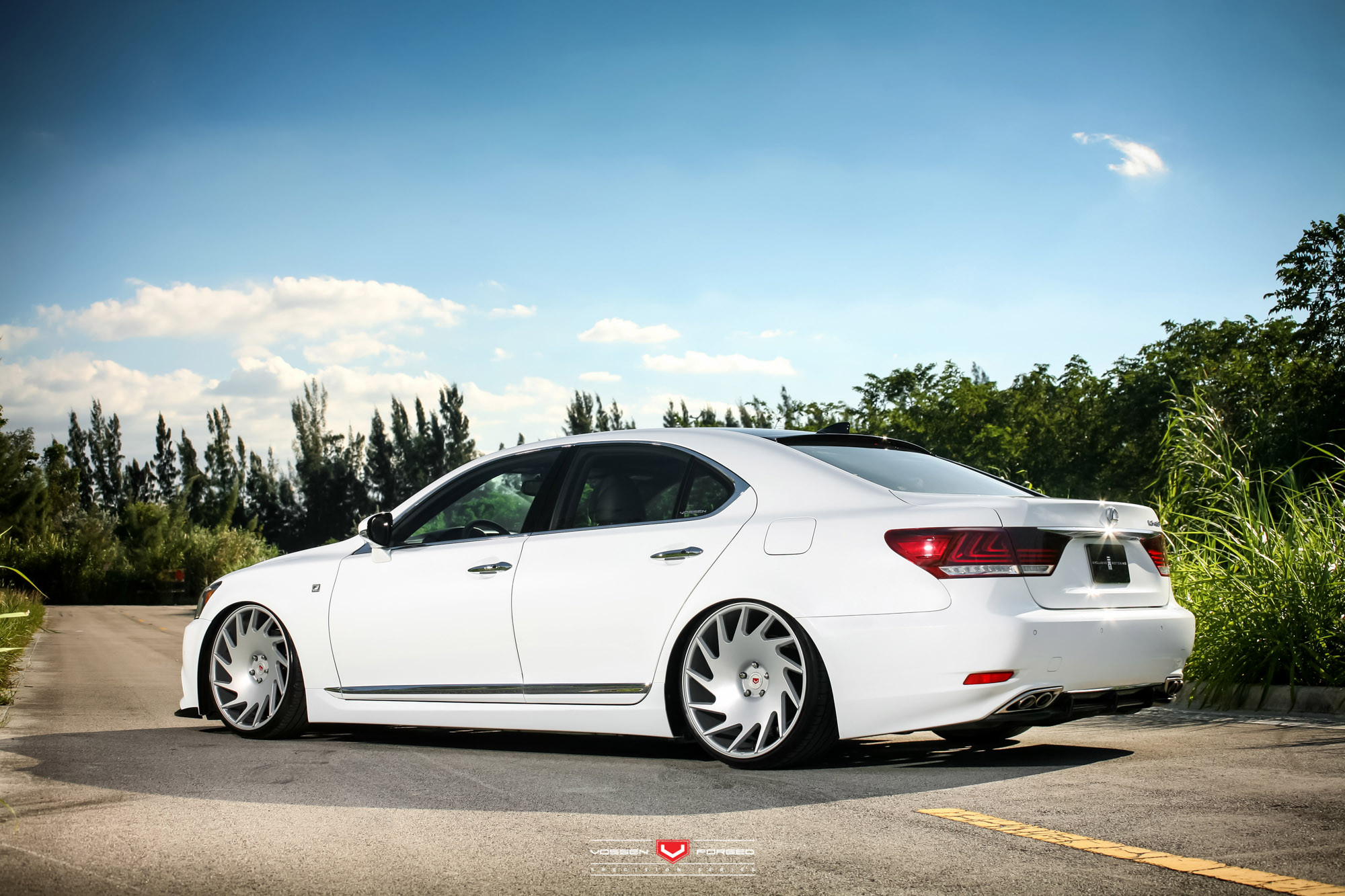 Rear Diffuser on White Lexus LS - Photo by Vossen