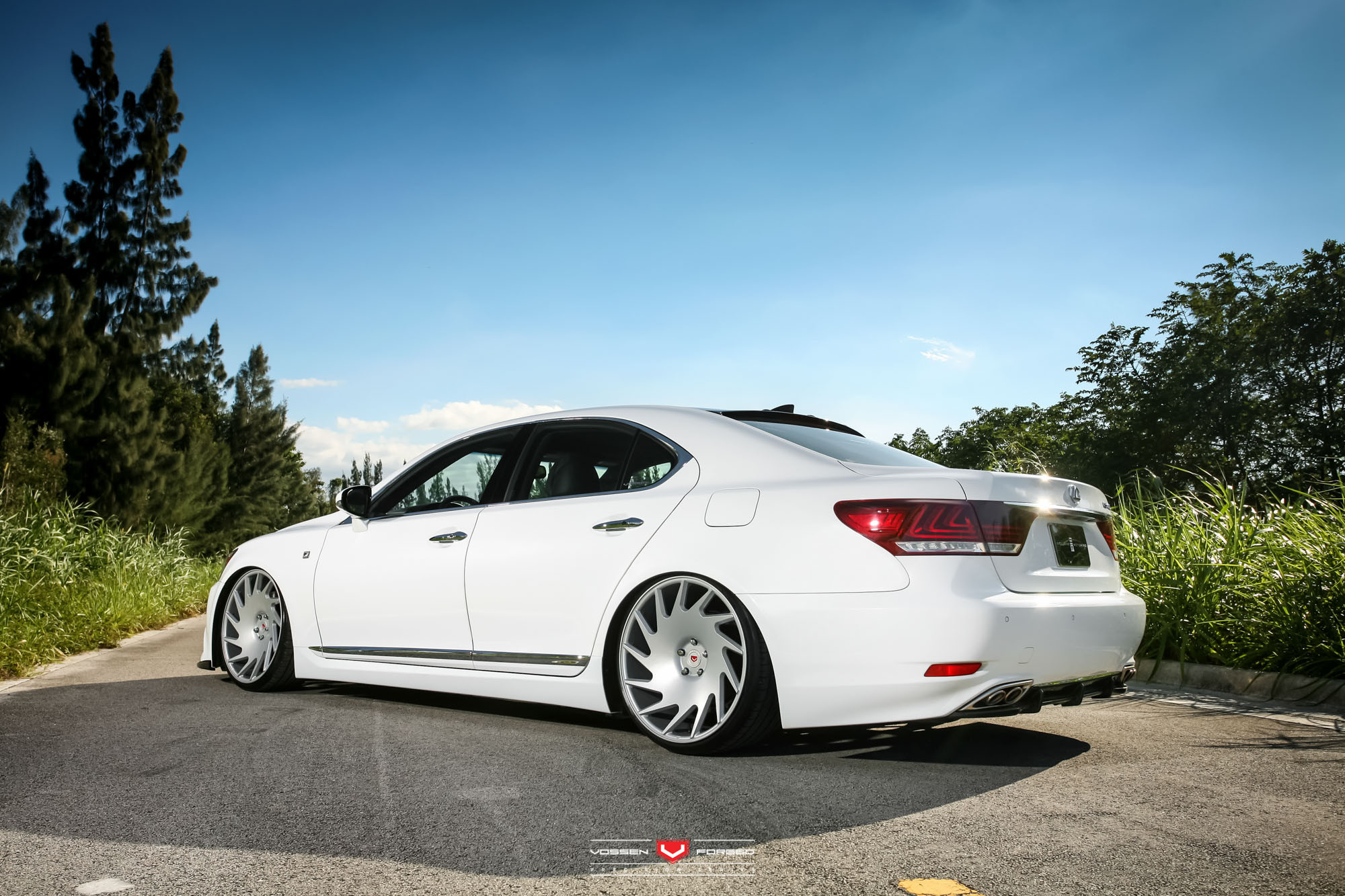 22 Inch VPS Forged Vossen Rims on Lexus LS - Photo by Vossen