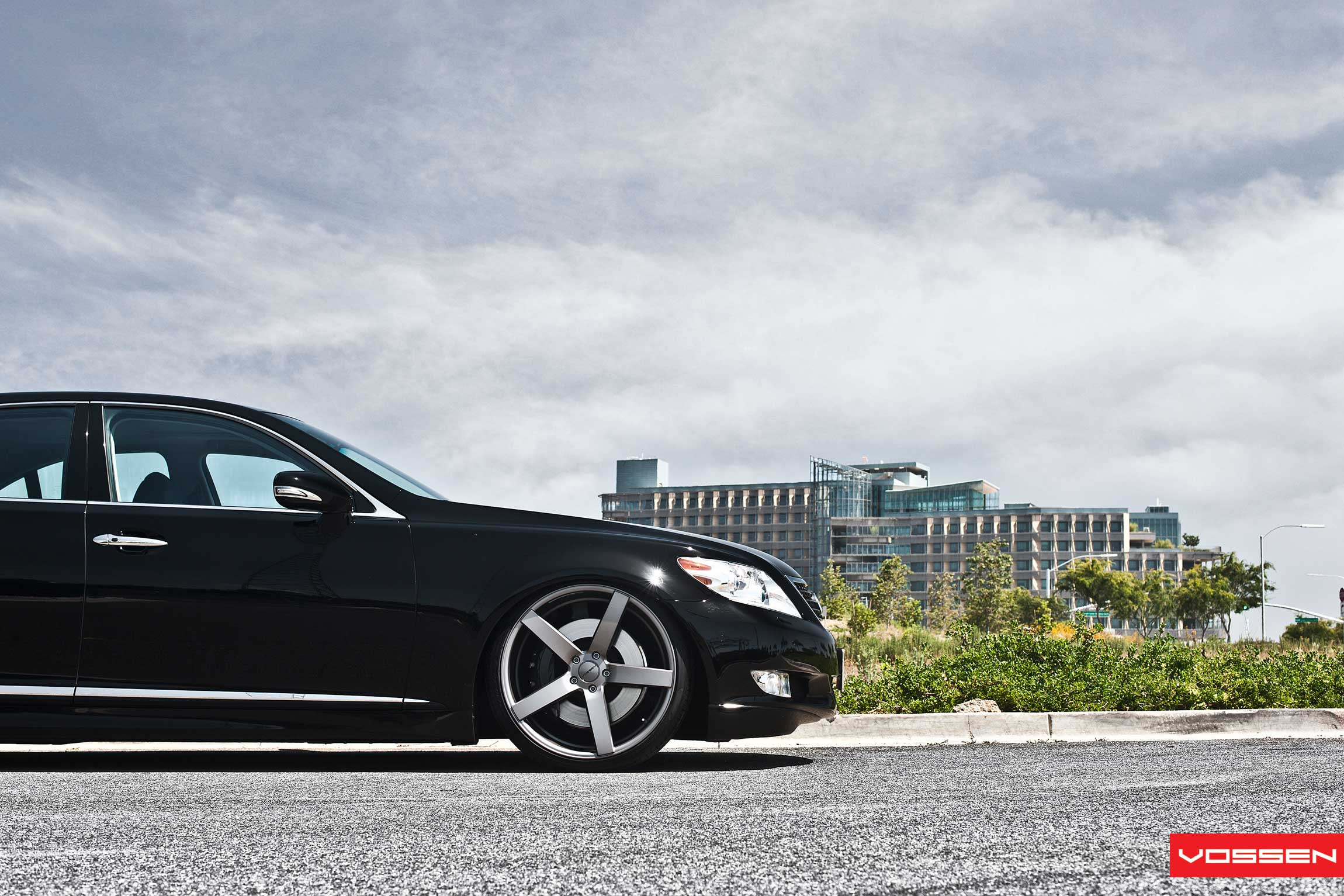 Black Lexus LS with CV3R Vossen Wheels - Photo by Vossen