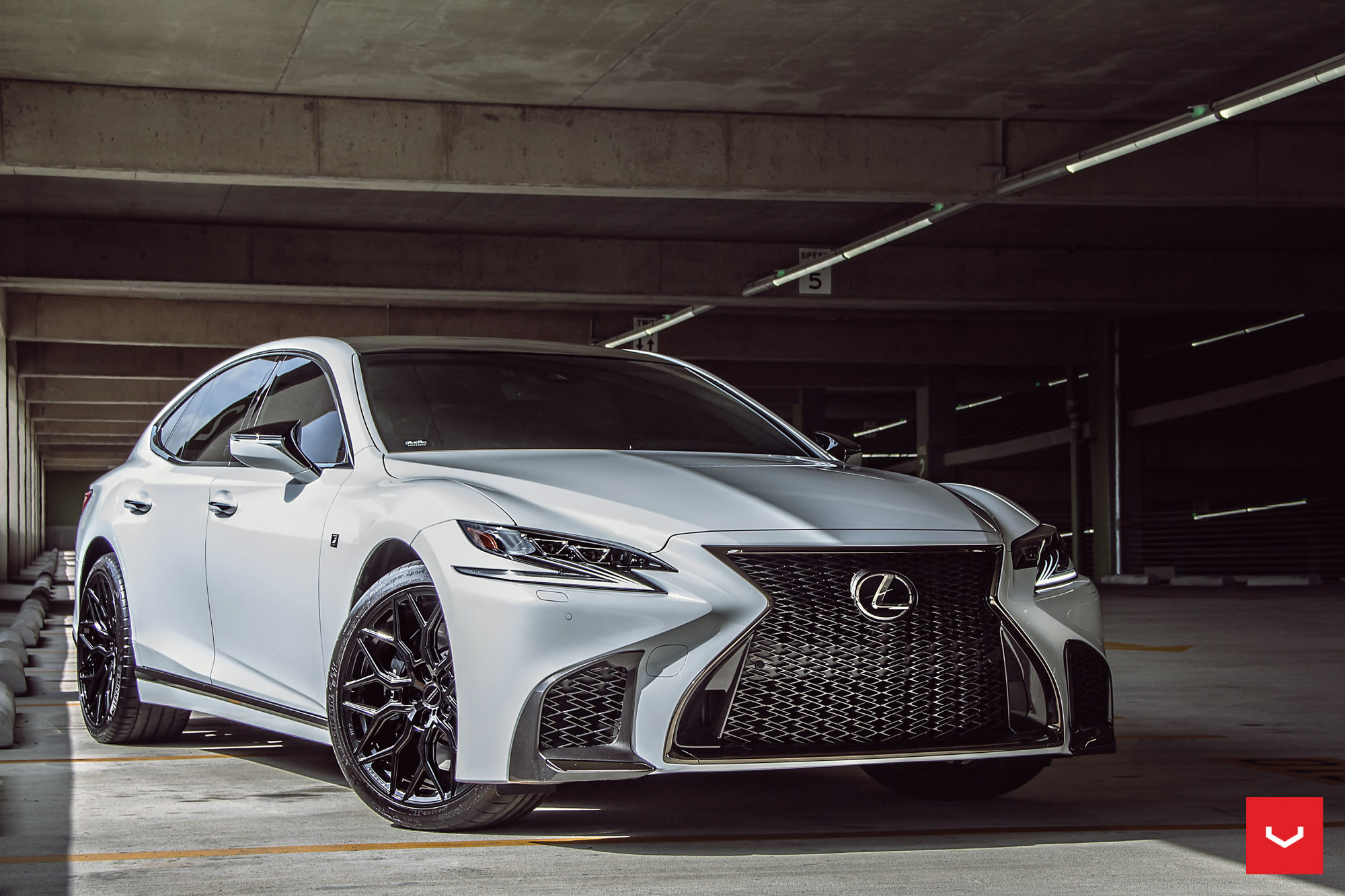 Well Built Sedan: Lexus LS Boasting Custom Wheels and Contrasting Body ...
