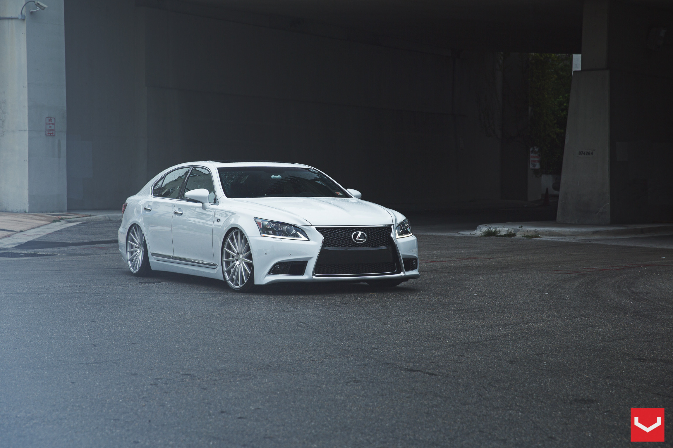 Custom Black Grille on Lexus LS - Photo by Vossen