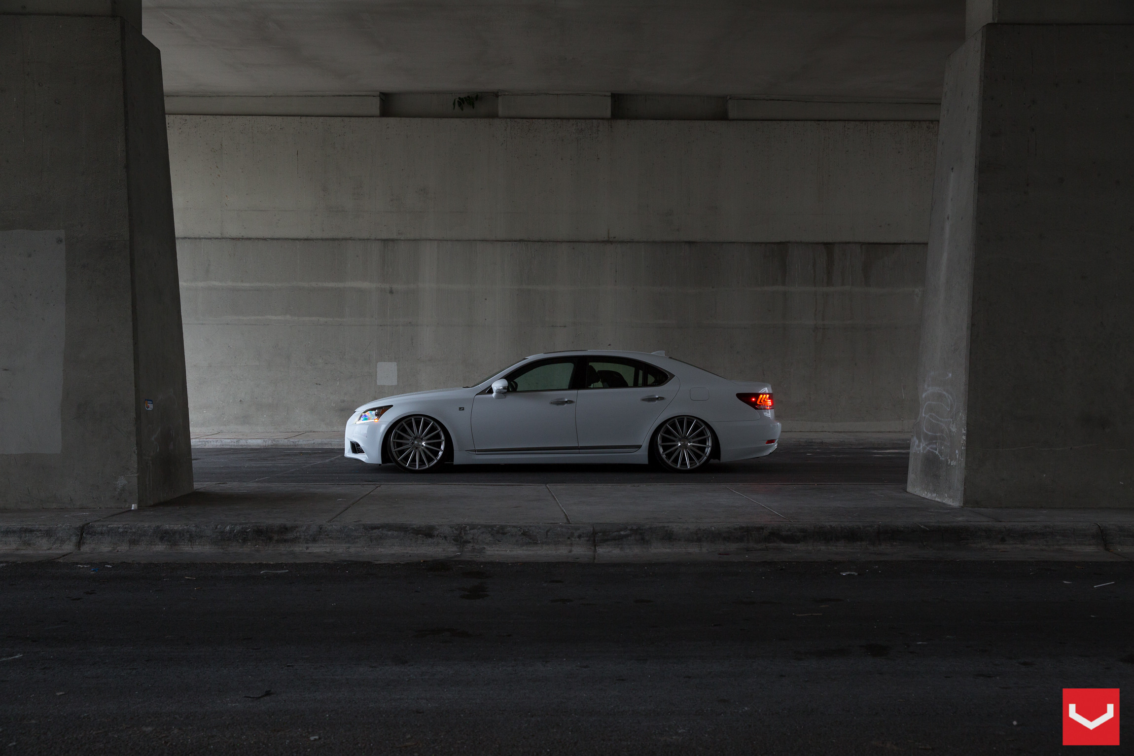 White Lexus LS with Vossen VFS Series Rims - Photo by Vossen