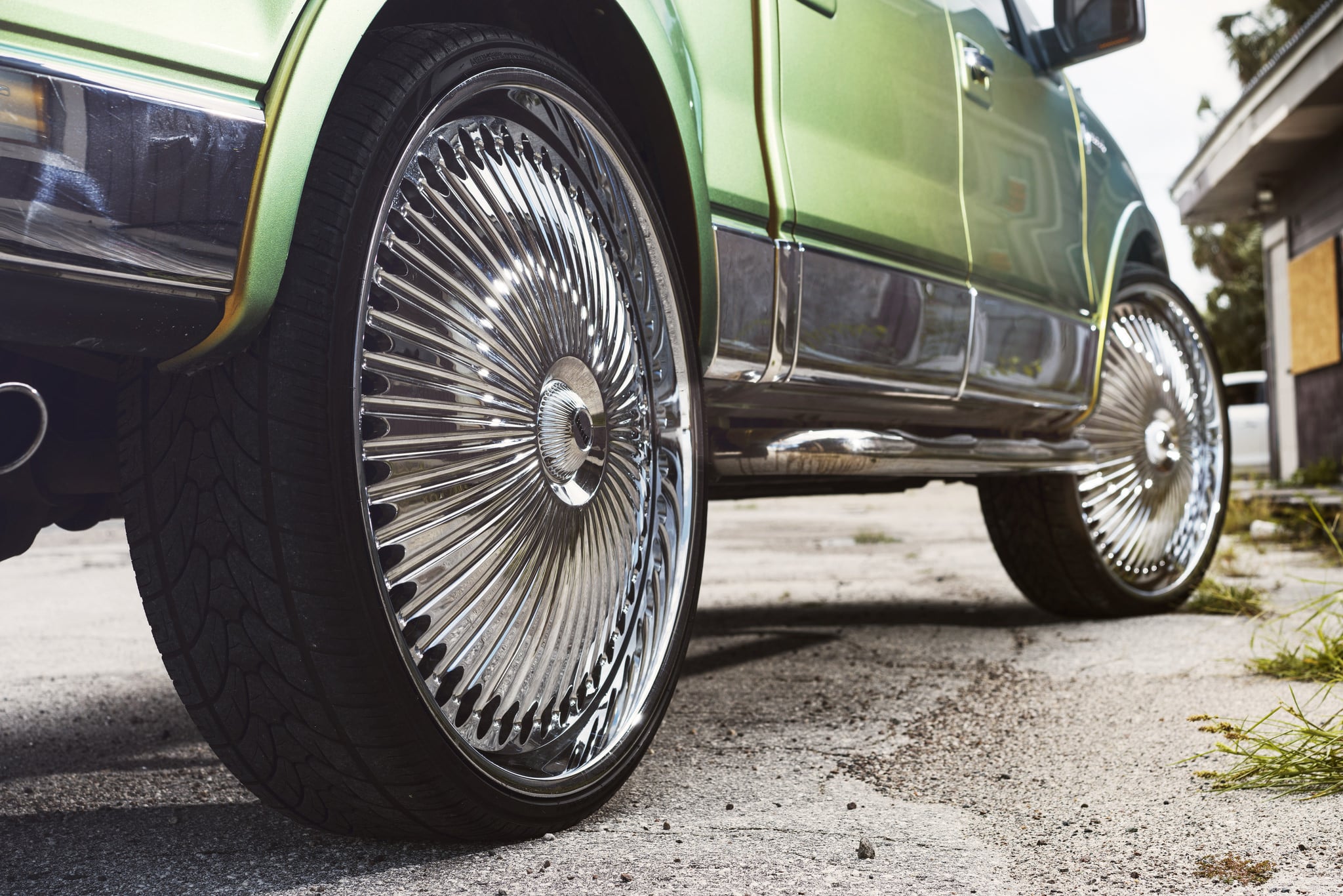 Custom Chrome Rims on Chameleon Lincoln Mark LT - Photo by DUB
