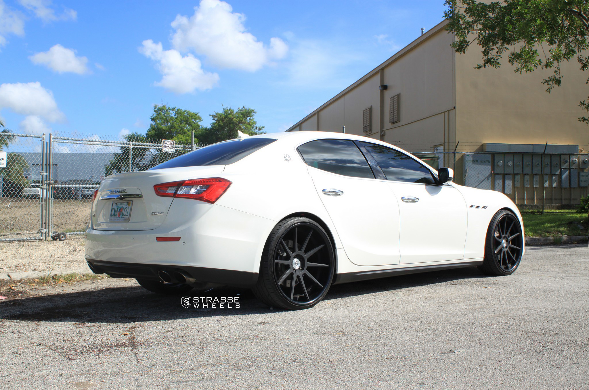 Red Clear Taillights on White Maserati Ghibli - Photo by Strasse Forged