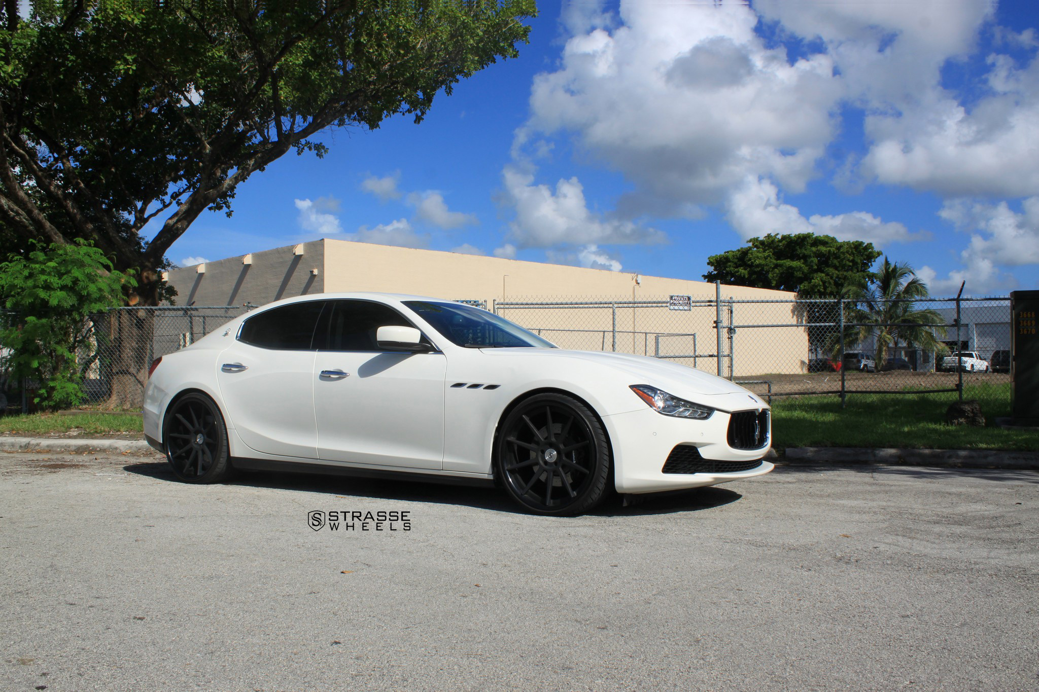 White Maserati Ghibli with Matte Black Strasse Rims - Photo by Strasse Forged