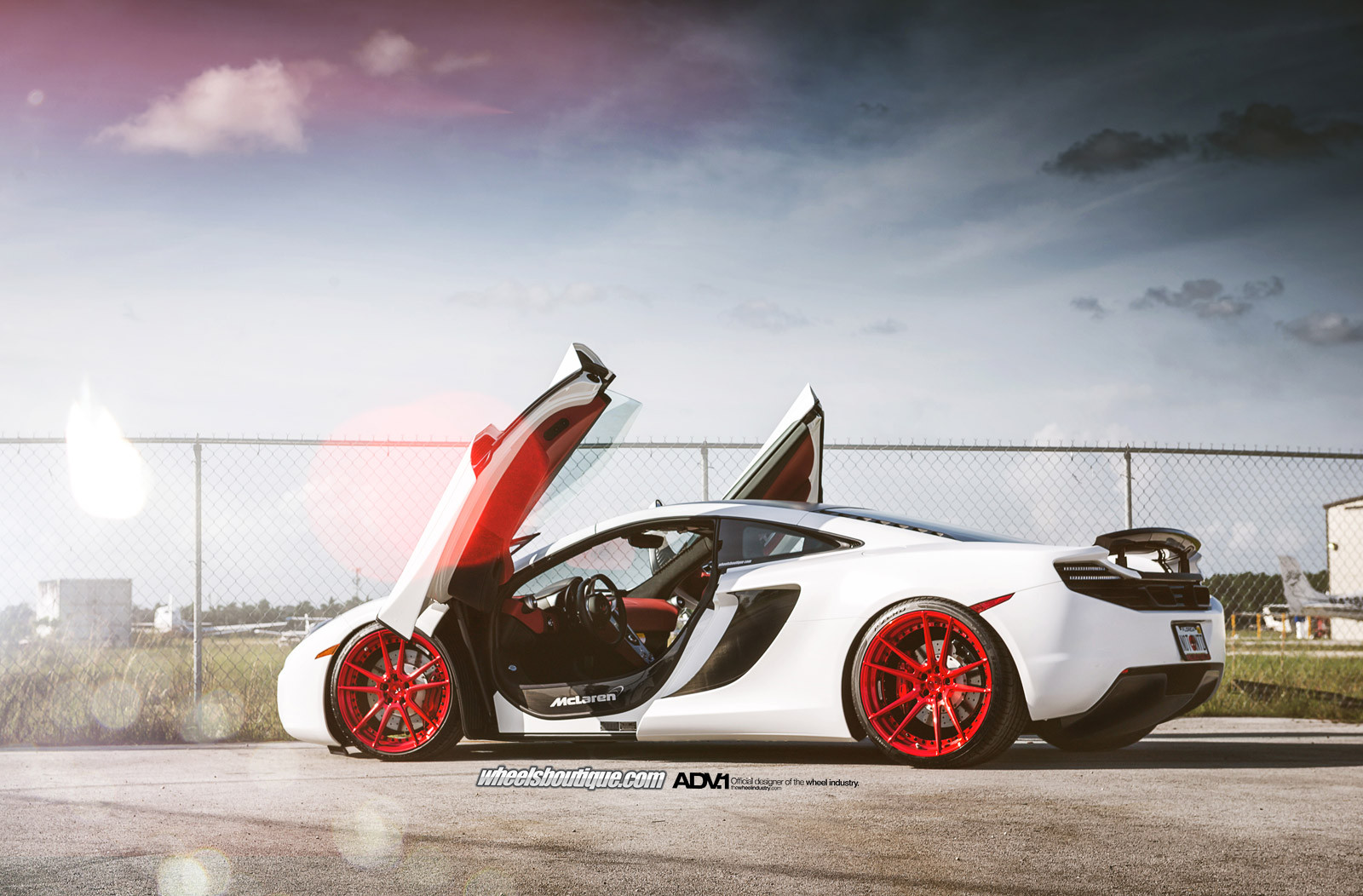 Vertical Doors on Custom White Mclaren 12C - Photo by ADV.1