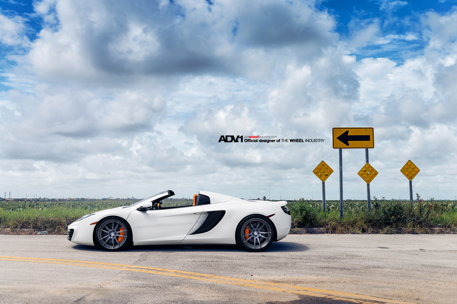 Mclaren 12c With a Roof Down - Photo by ADV.1